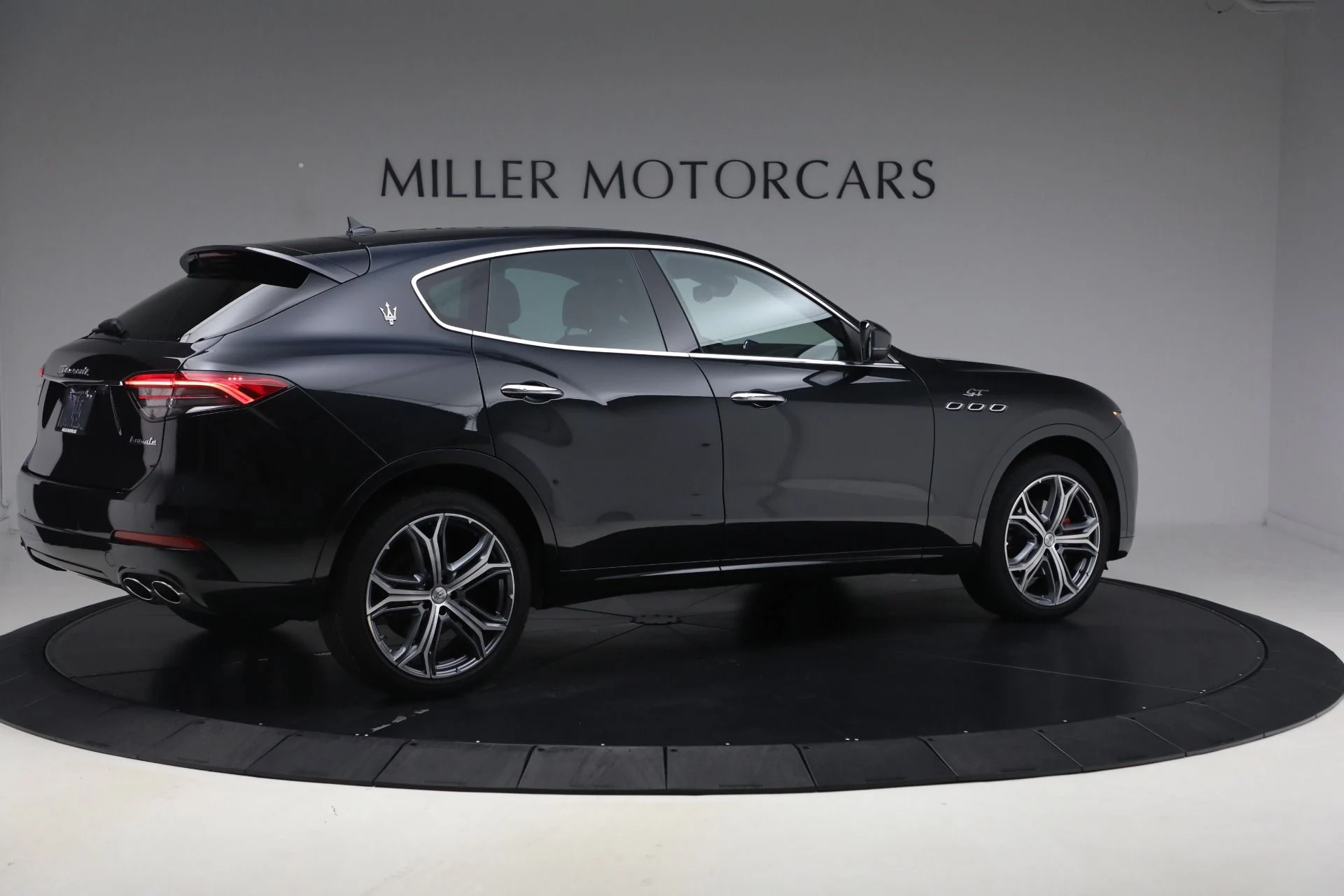 mph006_36347746_Used_2023_Maserati_Levante_GT_1790173129_a2ac0c095e