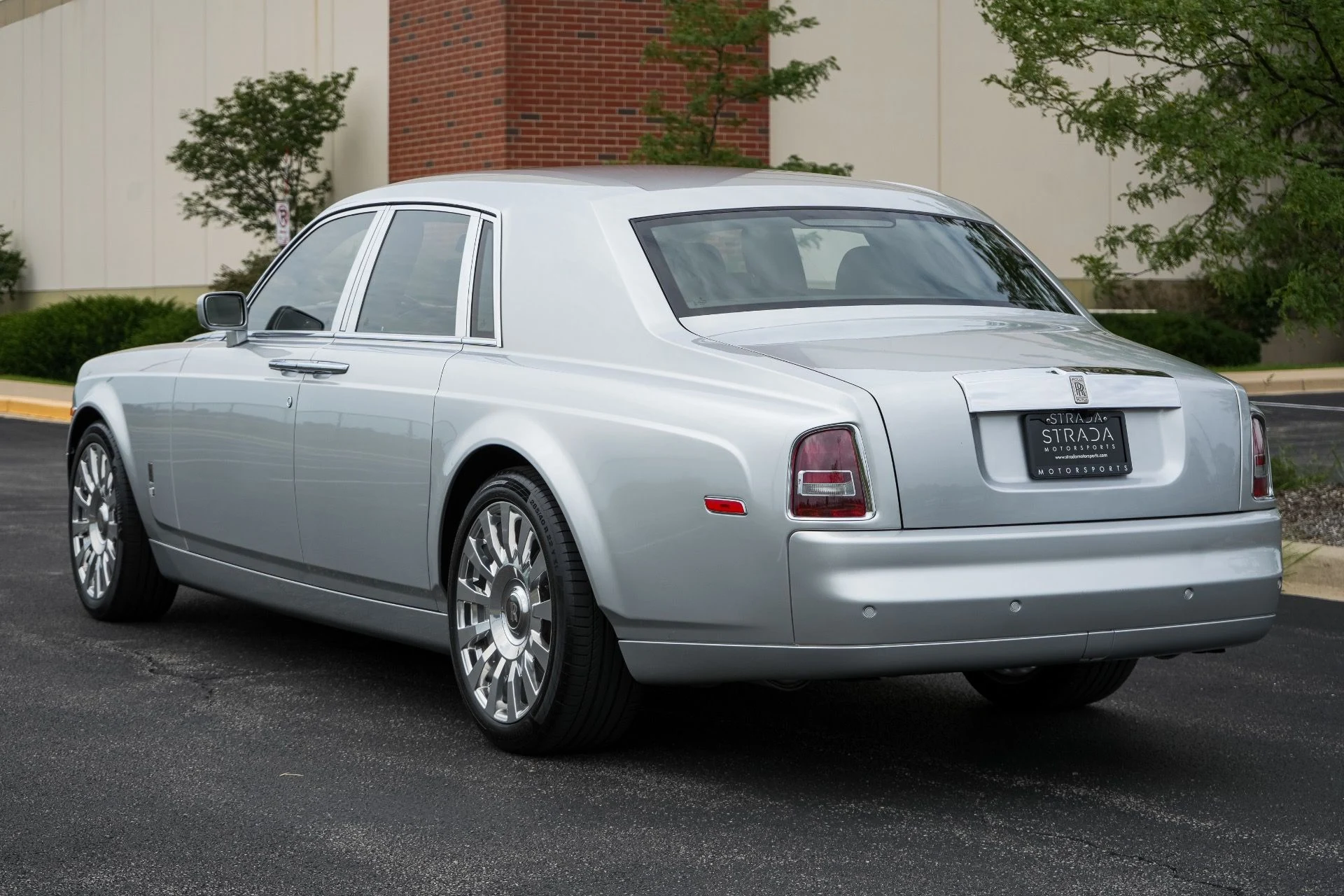 mph006_3635304635_Used_2005_Rolls_Royce_Phantom_1787087594_2011911ffd