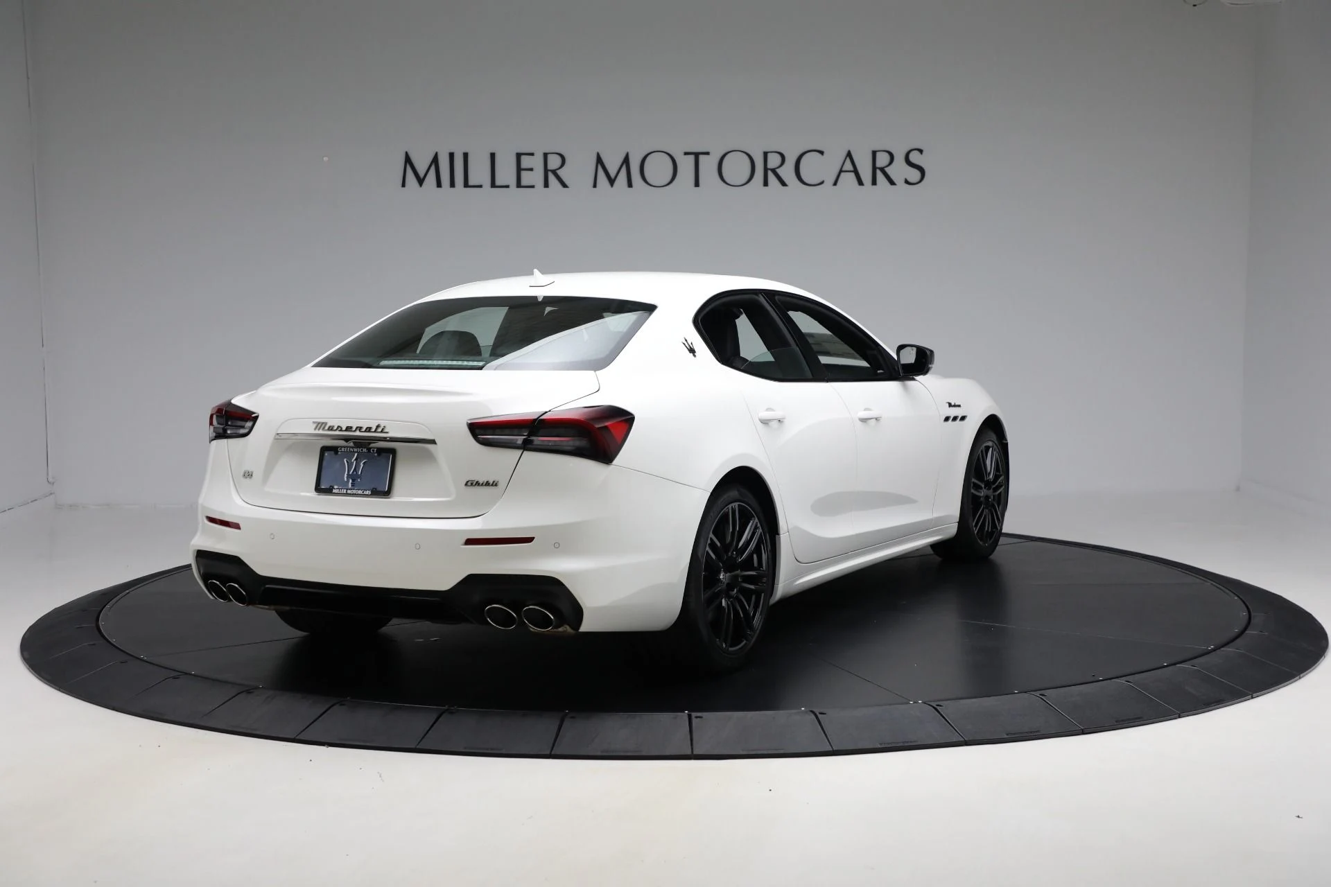 mph006_3643862431_New_2024_Maserati_Ghibli_Modena_Ultima_Q4_0e869bf3a3