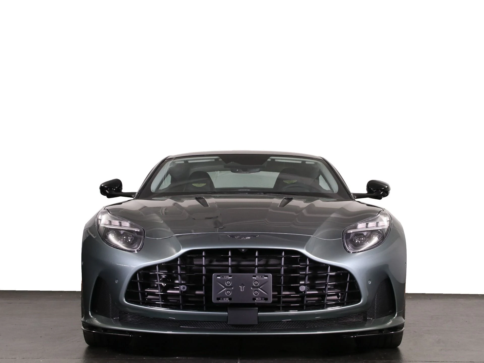 mph006_364397780_New_2025_Aston_Martin_DB_12_1763585556_abc26ae434
