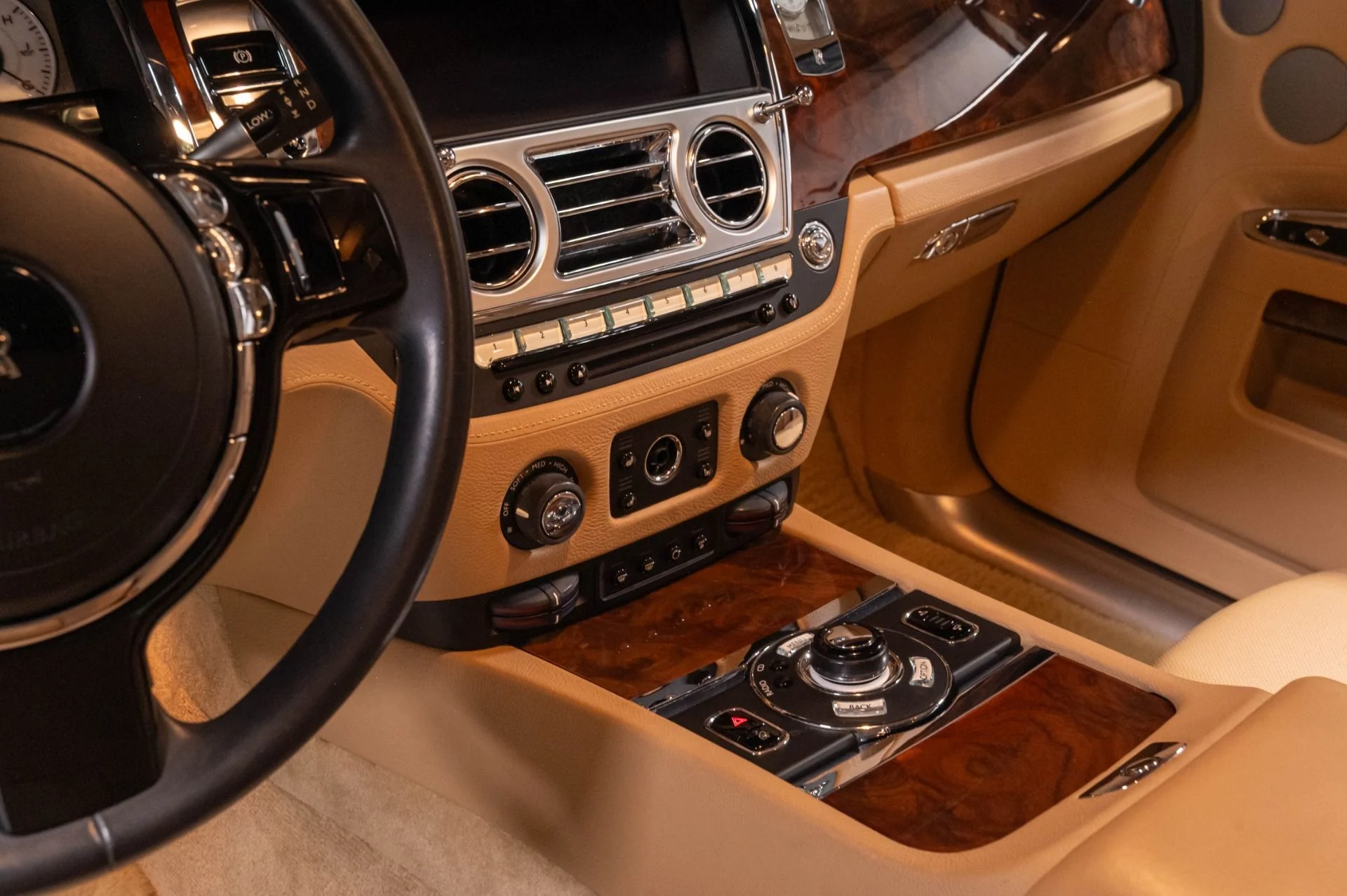 mph006_3650408295_Used_2011_Rolls_Royce_Ghost_1785190431_c38567d0e2
