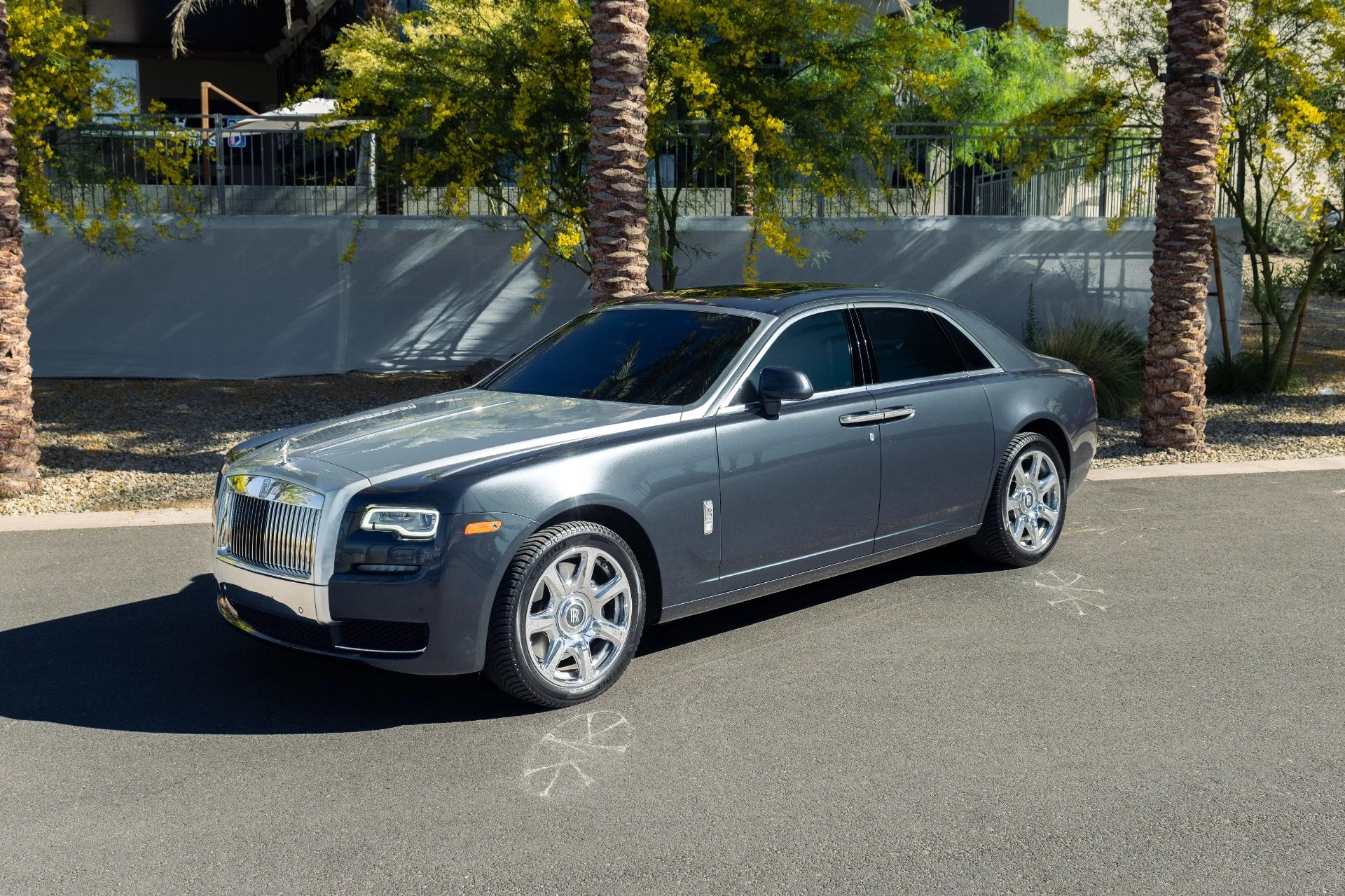 mph006_365317829_Used_2017_Rolls_Royce_Ghost_1774727066_6e450f4f73