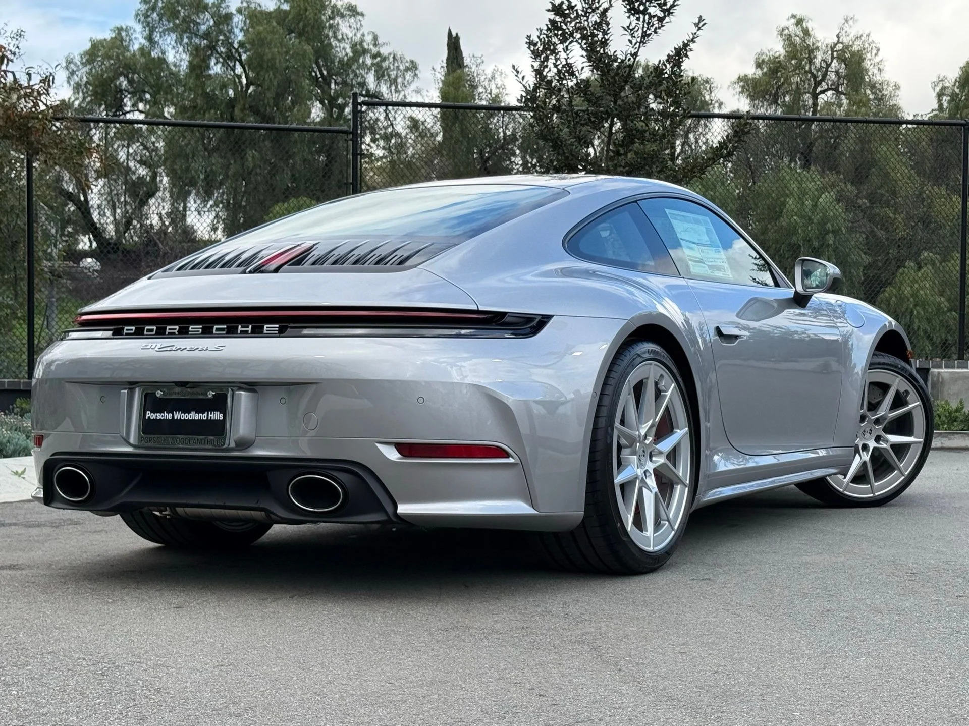 mph006_3661862371_40b2d8ce2a7d70f5e5d83392420718c1_135317de43