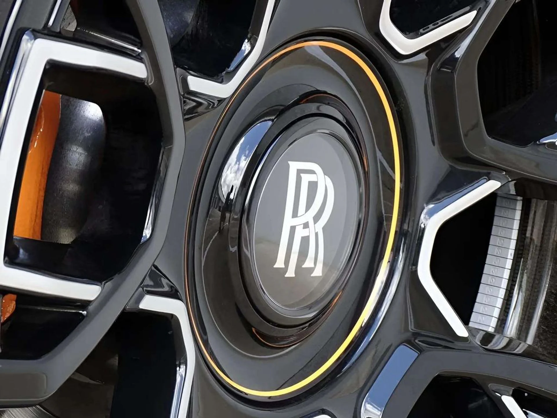 mph006_3661998488_8c9f5afdc648b19ae648611828039e1fx_e4c1875e13