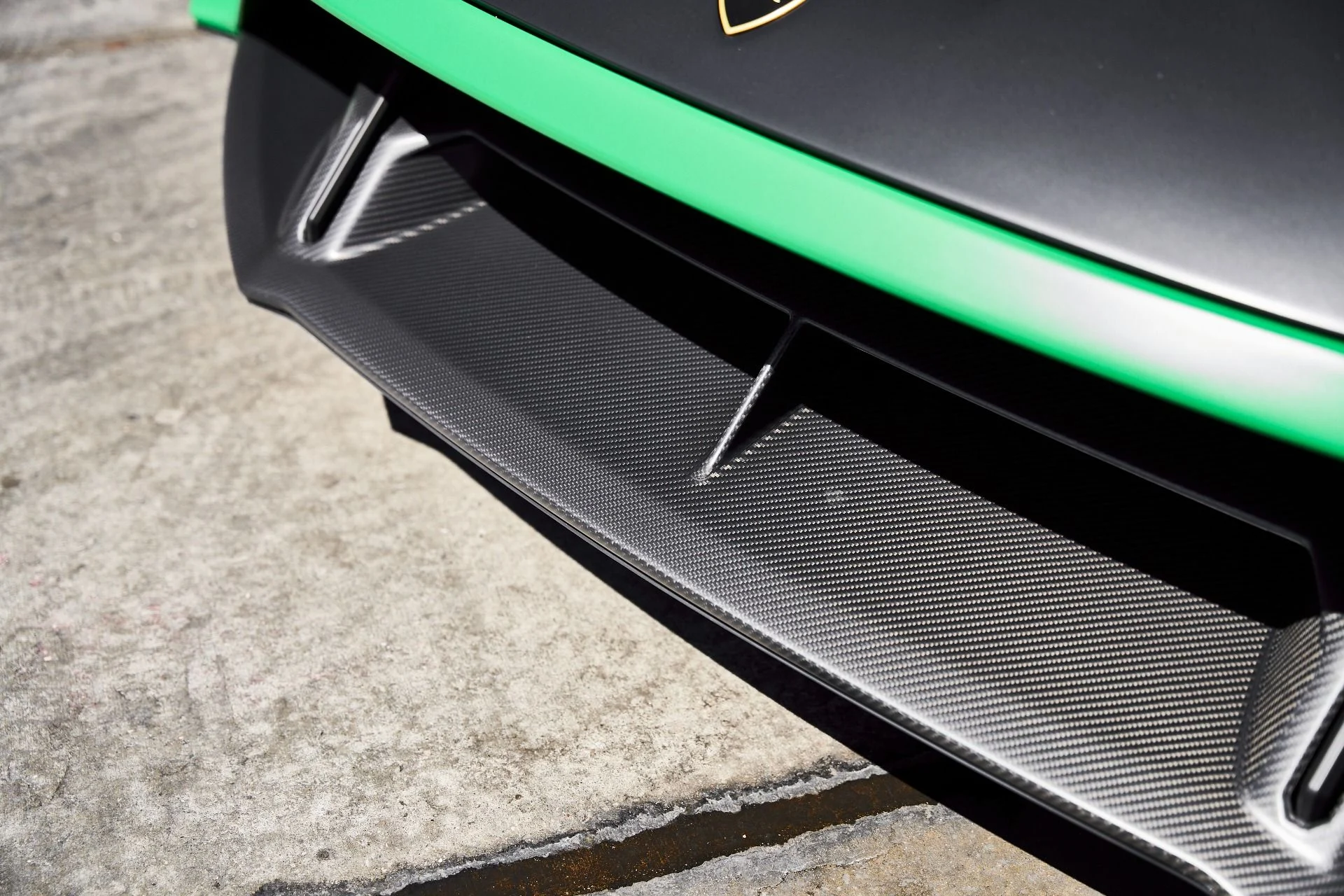 mph006_3666303129_Used_2022_Lamborghini_Huracan_STO_Base_1774488329_8fab5be94e