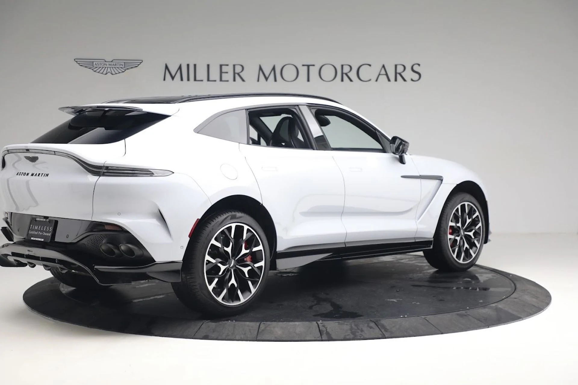 mph006_3672021176_Used_2023_Aston_Martin_DBX_707_ec599f9280