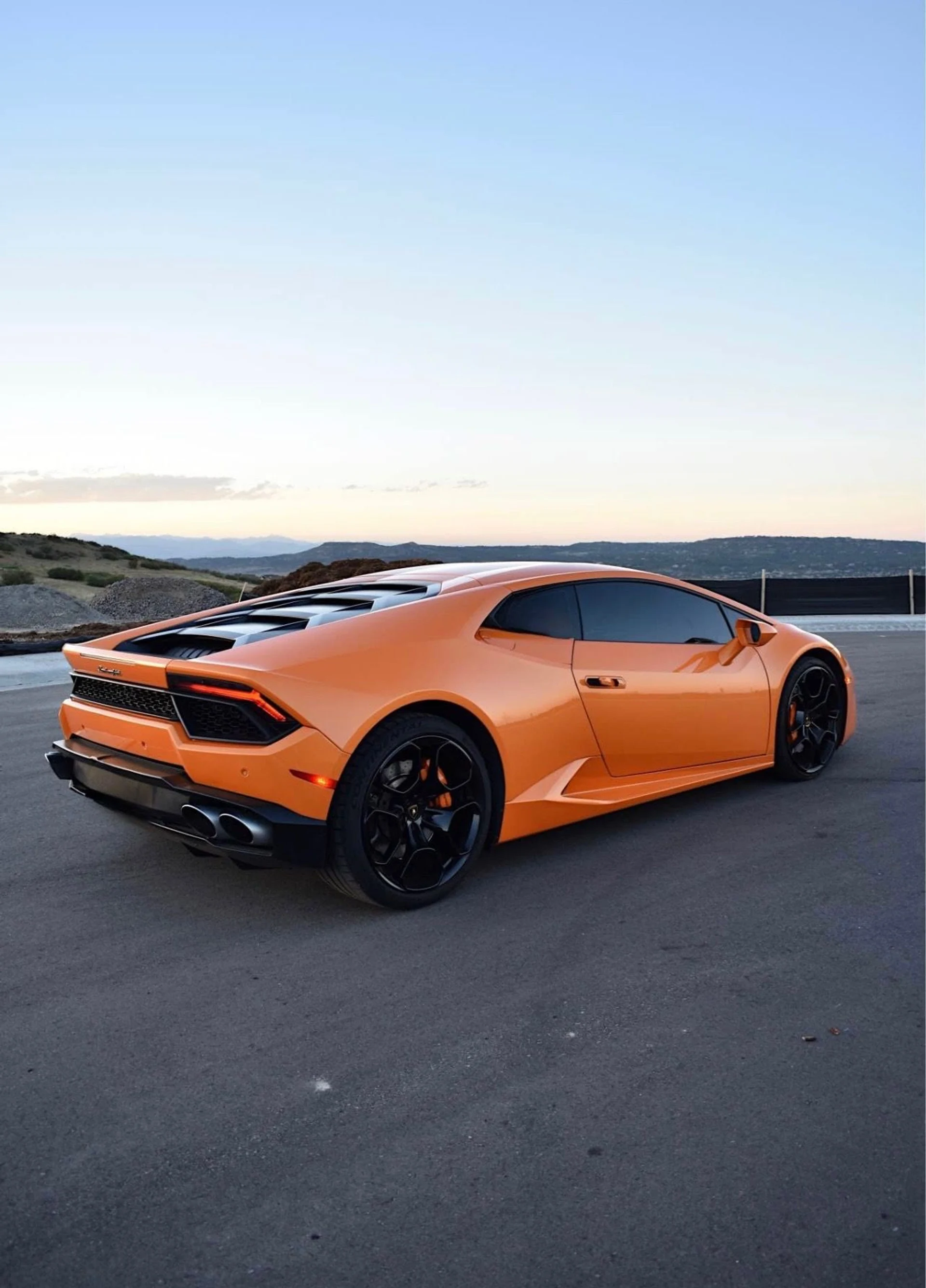 mph006_3673124380_Used_2017_Lamborghini_Huracan_LP_580_2_1760977129_10b8e83229