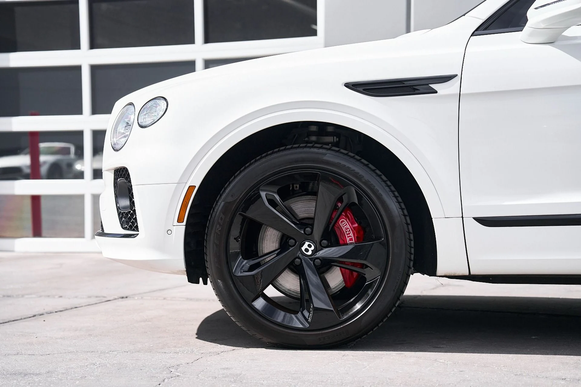 mph006_3673625159_Used_2023_Bentley_Bentayga_EWB_Azure_1745273088_df4362e3b9