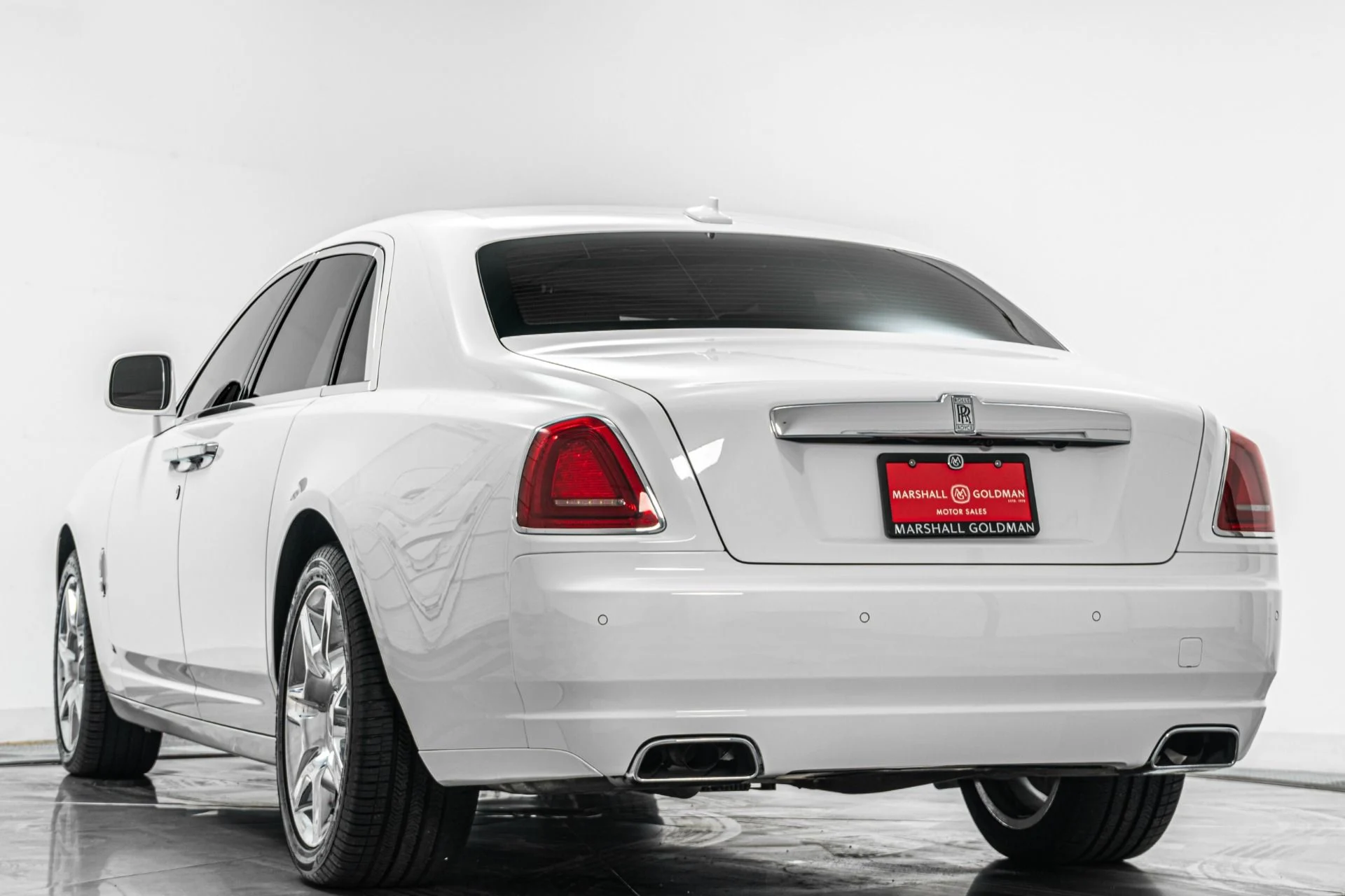 mph006_3676163475_Used_2010_Rolls_Royce_Ghost_1777319383_80a6102d2c