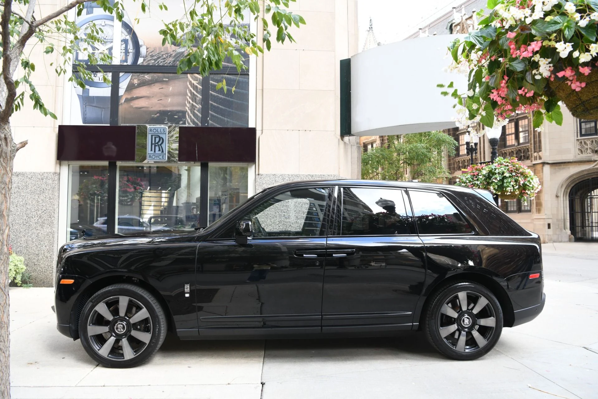 mph006_3679502899_11933_p8_l_b2a4820ffb