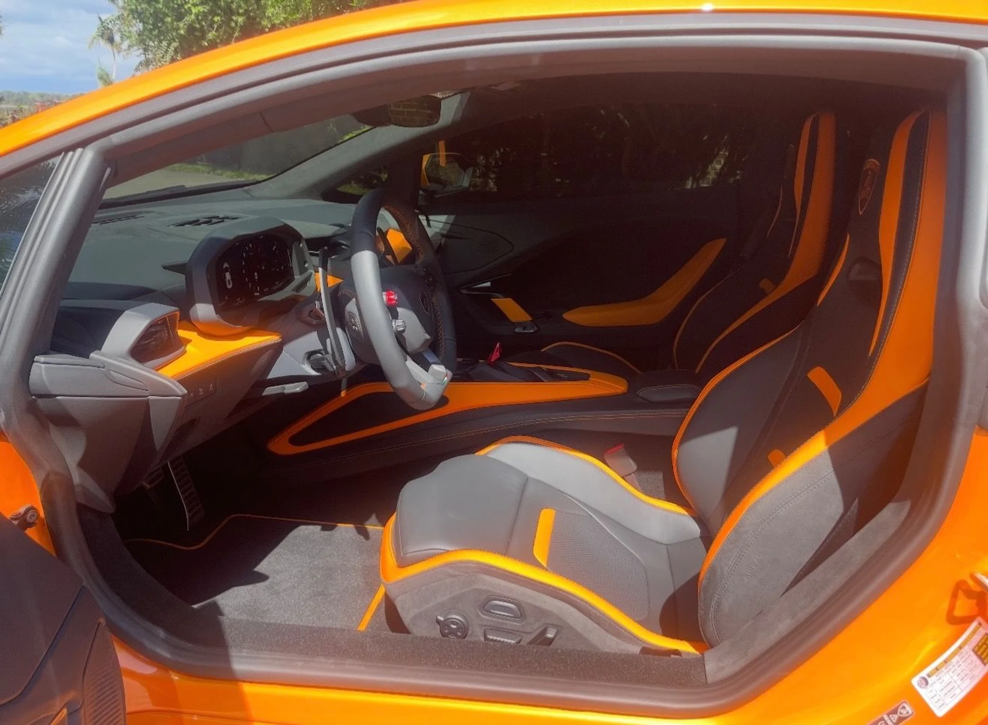 mph006_3684242583_Used_2026_Lamborghini_Temerario_1790890949_cbb859b2a4