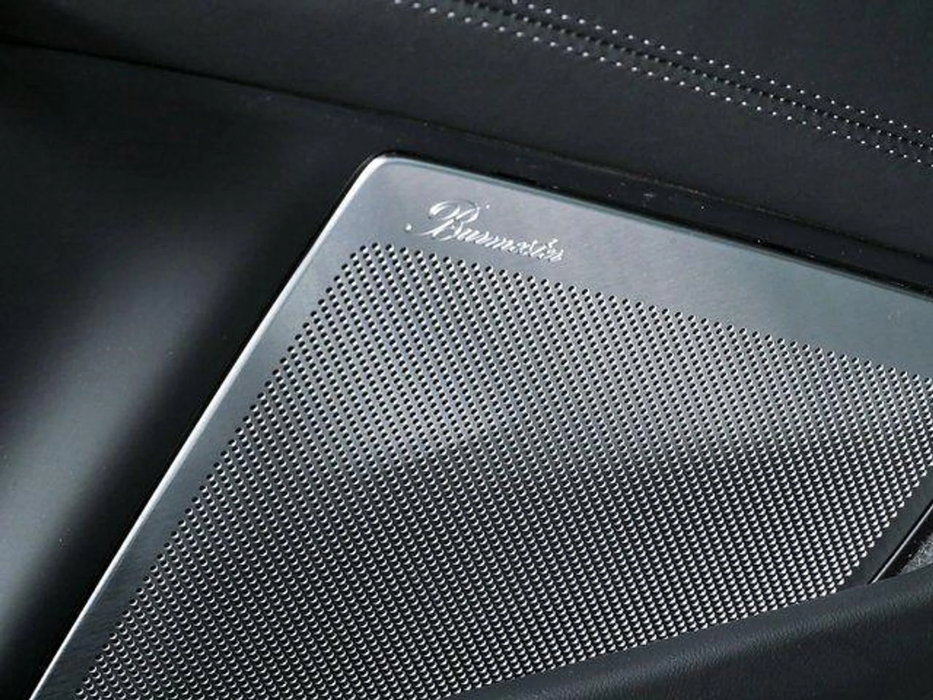 mph006_3695193324_Bw_Tbv14o3q_Smoi_Ofn_Eq03_S_Bve_Jo_4a43aedd67