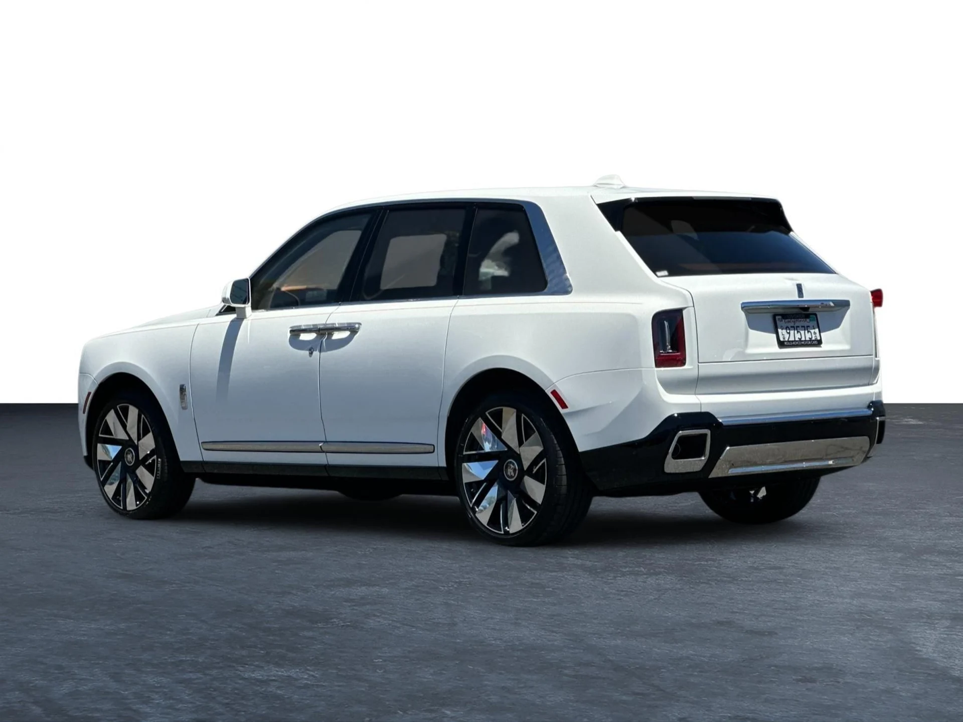 mph006_3696209031_New_2027_Rolls_Royce_Cullinan_Sport_Utility_1784105441_1cbdcfea63