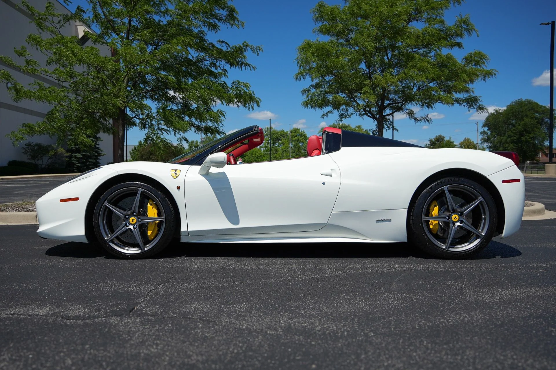 mph006_3698854_Used_2013_Ferrari_458_Spider_1781897599_a6e7492969