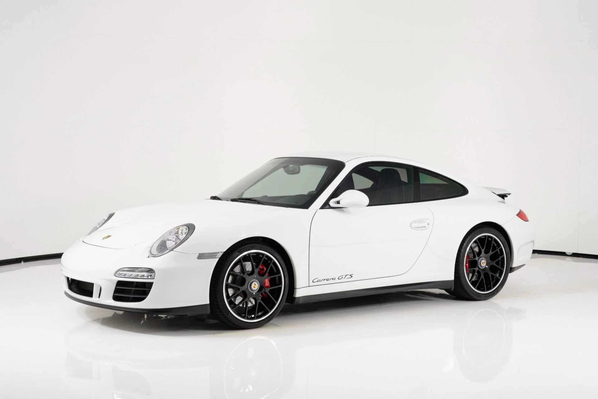 mph006_3702416376_Used_2011_Porsche_911_Carrera_GTS_1748976253_9433a87501