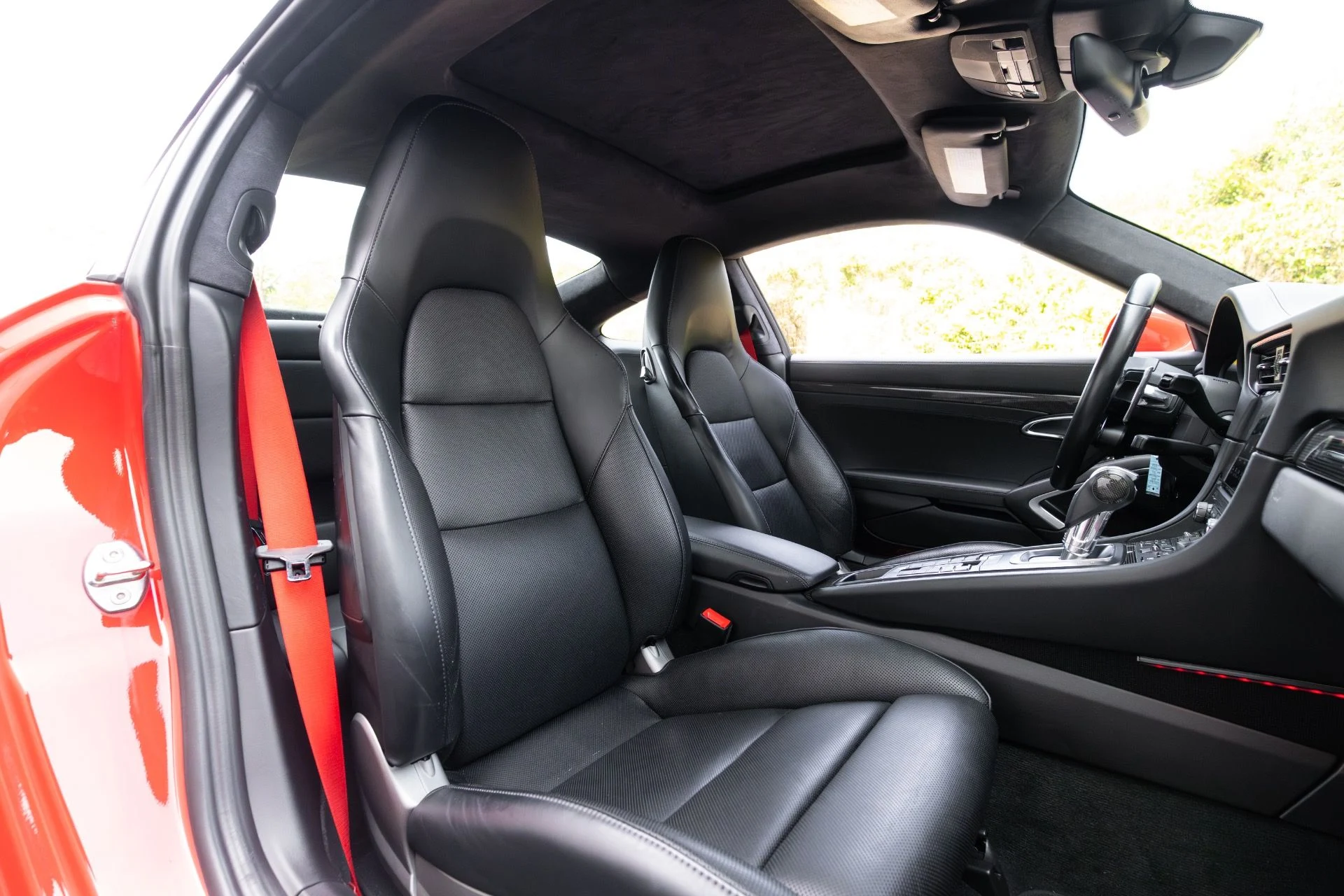 mph006_3706588529_Used_2019_Porsche_911_Turbo_S_1778703319_39f285e5a2