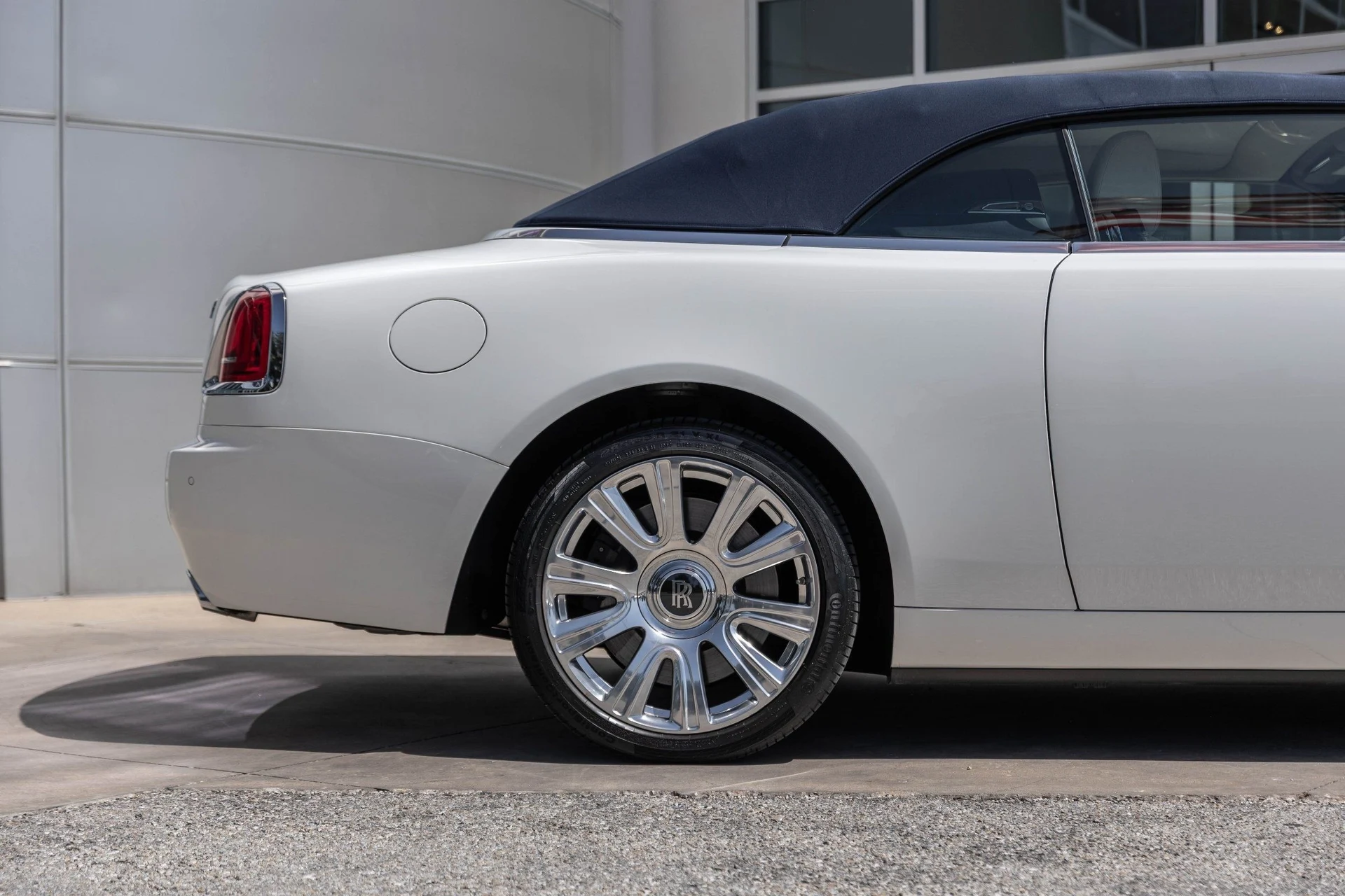mph006_3712897983_Hi_Tech_Luxury_Imports_LLC_SCA_666_D50_HU_107224_image_6_42f9f1476f