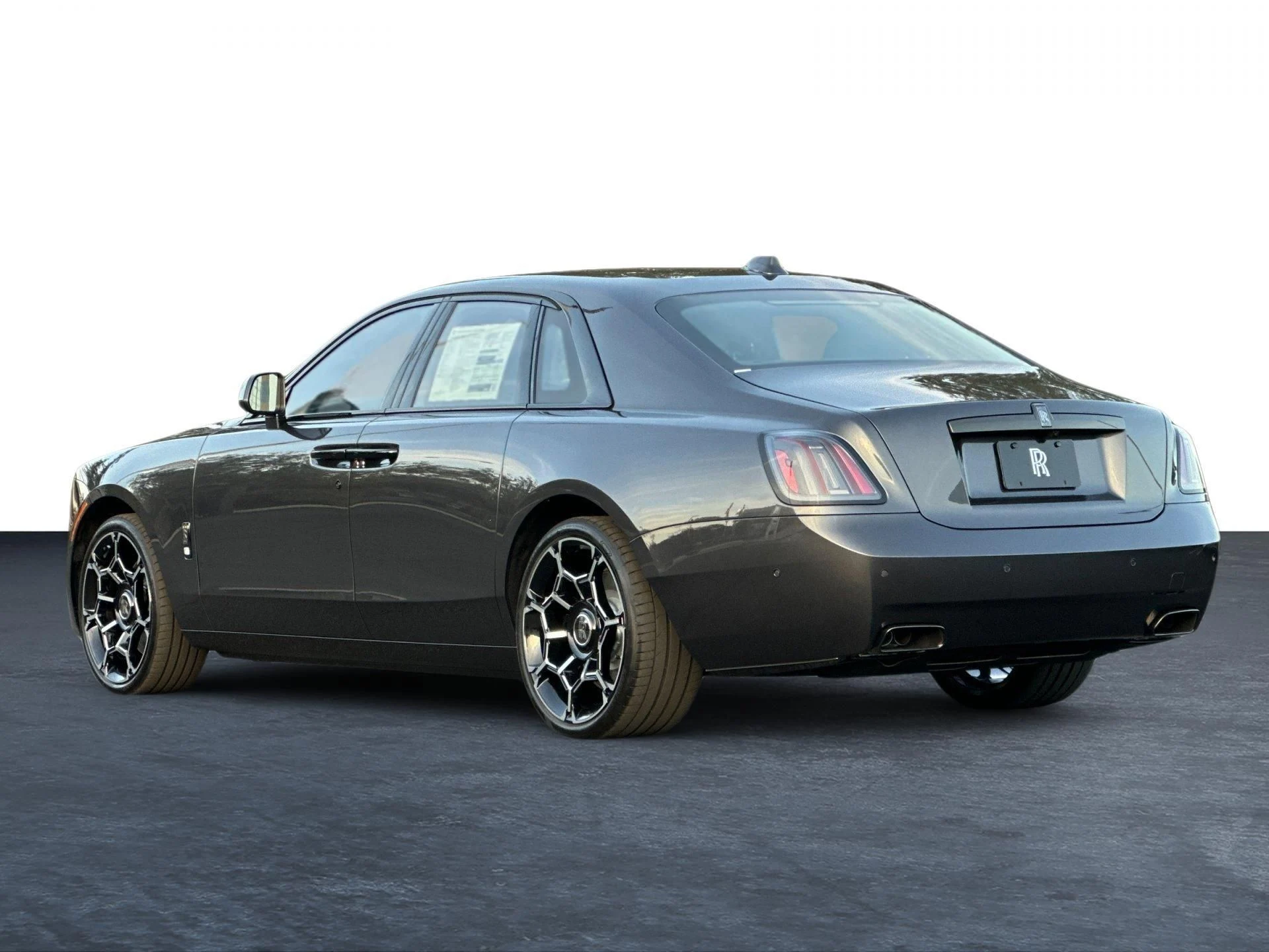 mph006_3722277249_New_2026_Rolls_Royce_Black_Badge_Ghost_1764949814_42b511df48