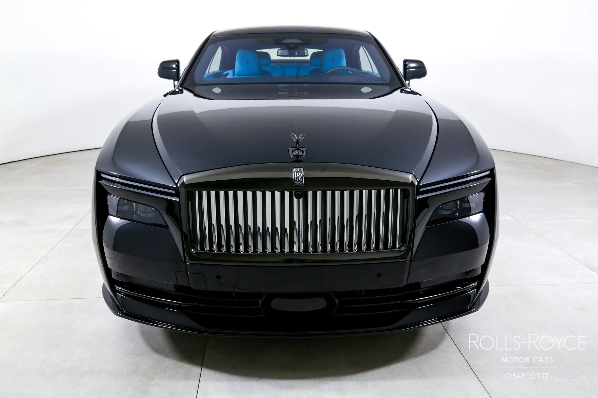 mph006_3728425247_Used_2025_Rolls_Royce_Black_Badge_Spectre_1752785300_90179ea1f3