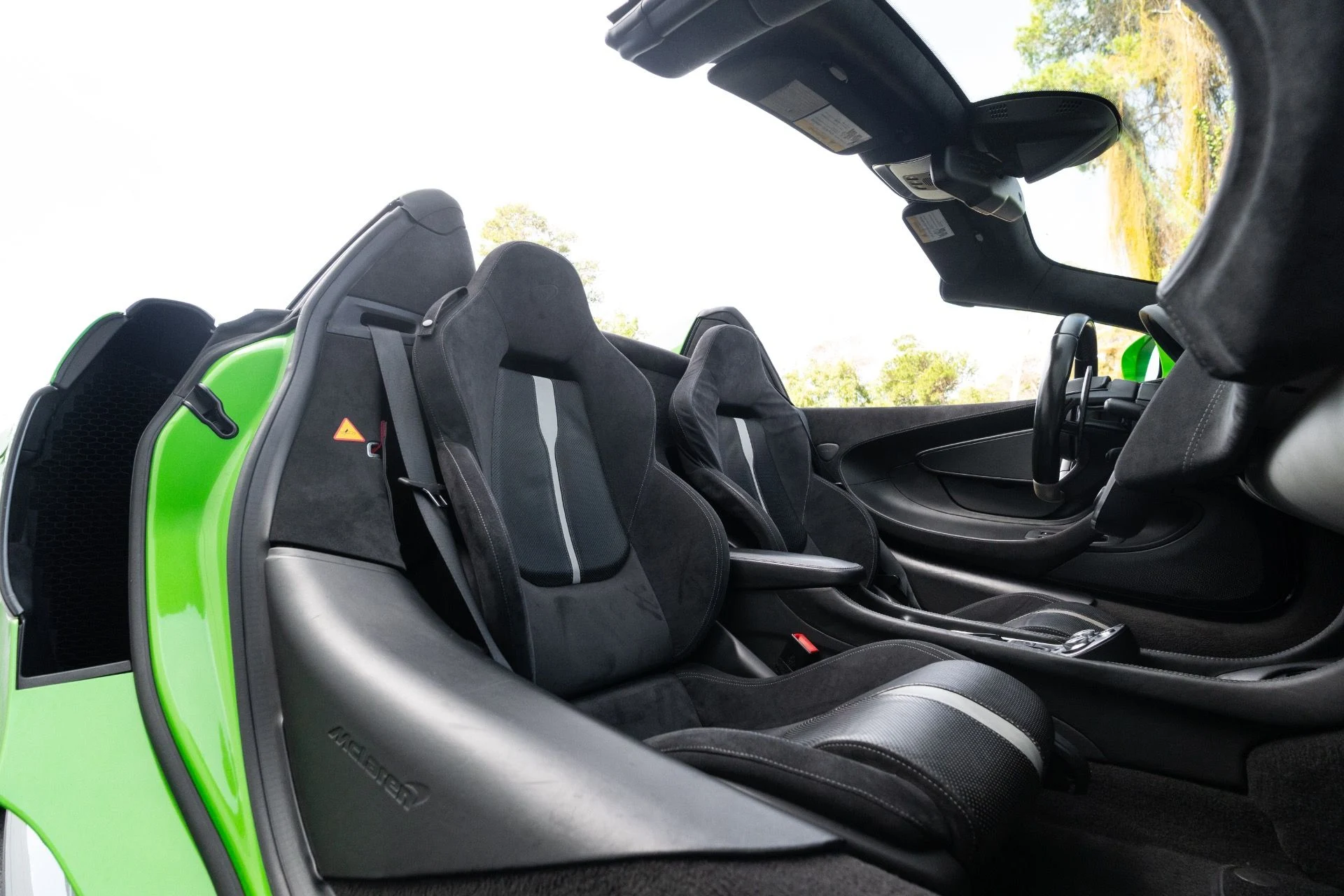 mph006_3730502885_Used_2018_Mc_Laren_570_S_Spider_1773949539_e6ffaafee2