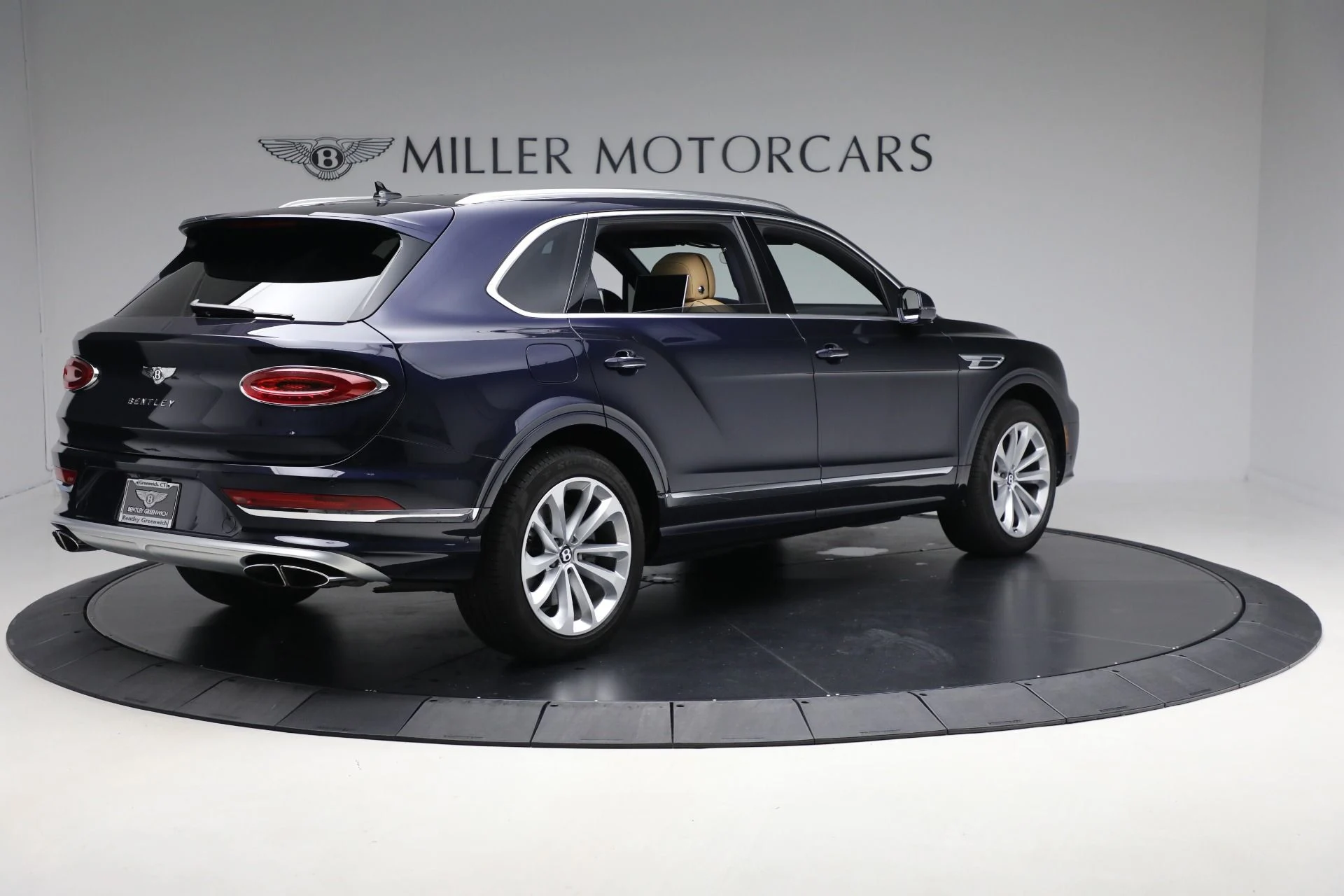 mph006_3733449663_Used_2024_Bentley_Bentayga_EWB_V8_1785183990_deb9b2966a