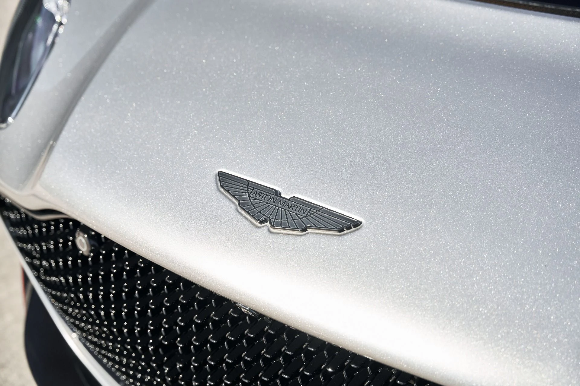 mph006_3738177763_Used_2023_Aston_Martin_DBS_Volante_1768876911_427deee6b8