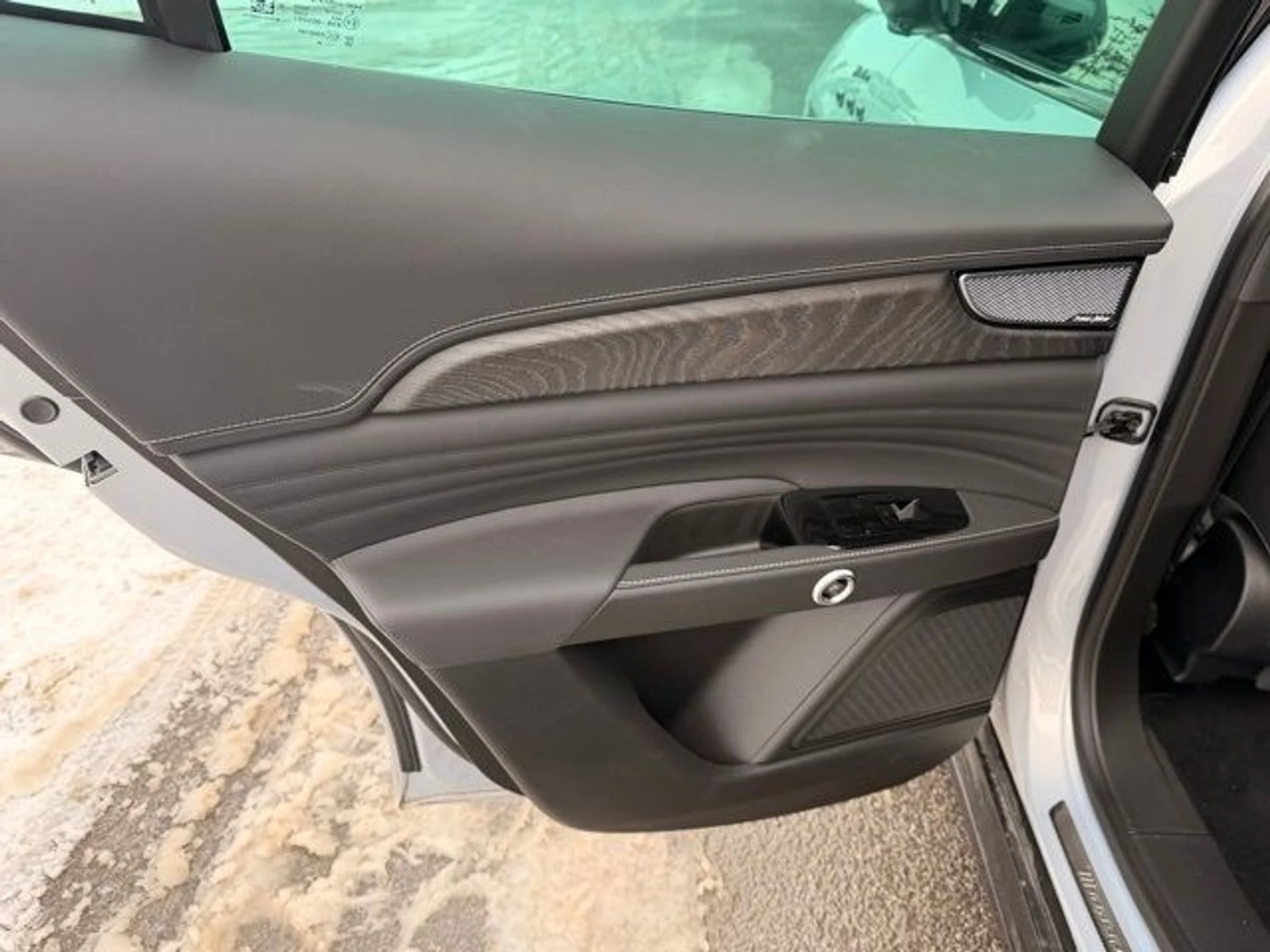 mph006_3744099632_bb81fe158816591a5a8afbbed251618c_867242e194