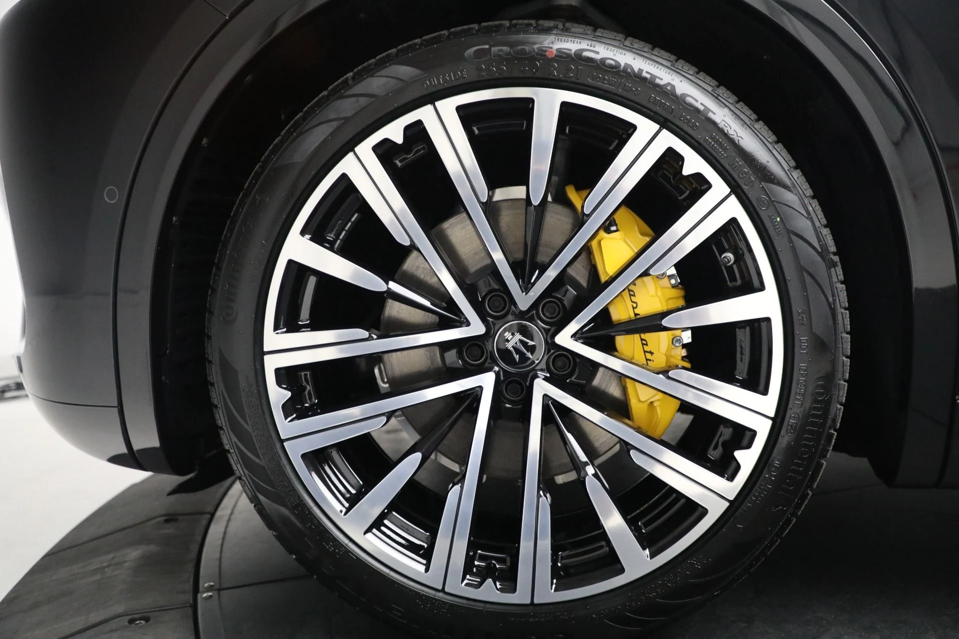 mph006_3757085635_Used_2023_Maserati_Grecale_Modena_1773349368_e008063a1a