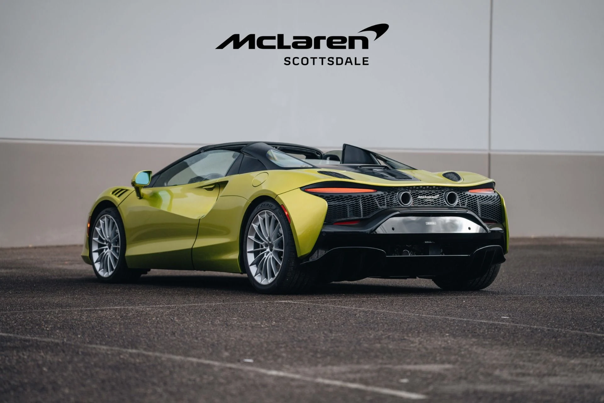 mph006_3761890208_Used_2025_MCLAREN_ARTURA_1738446546_eeb6a5fca0