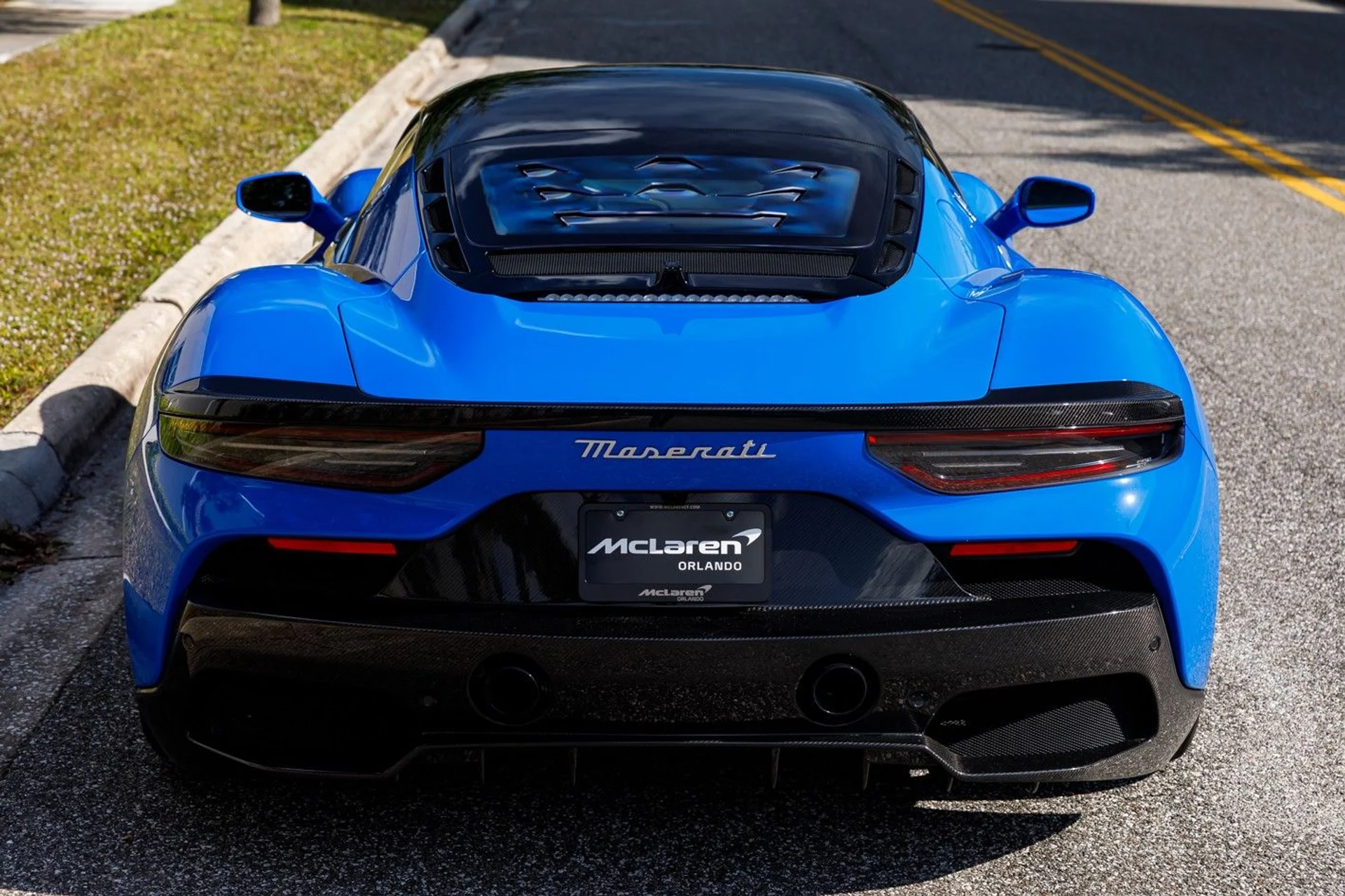 mph006_3763675314_641_p7_l_2fbbac66a5