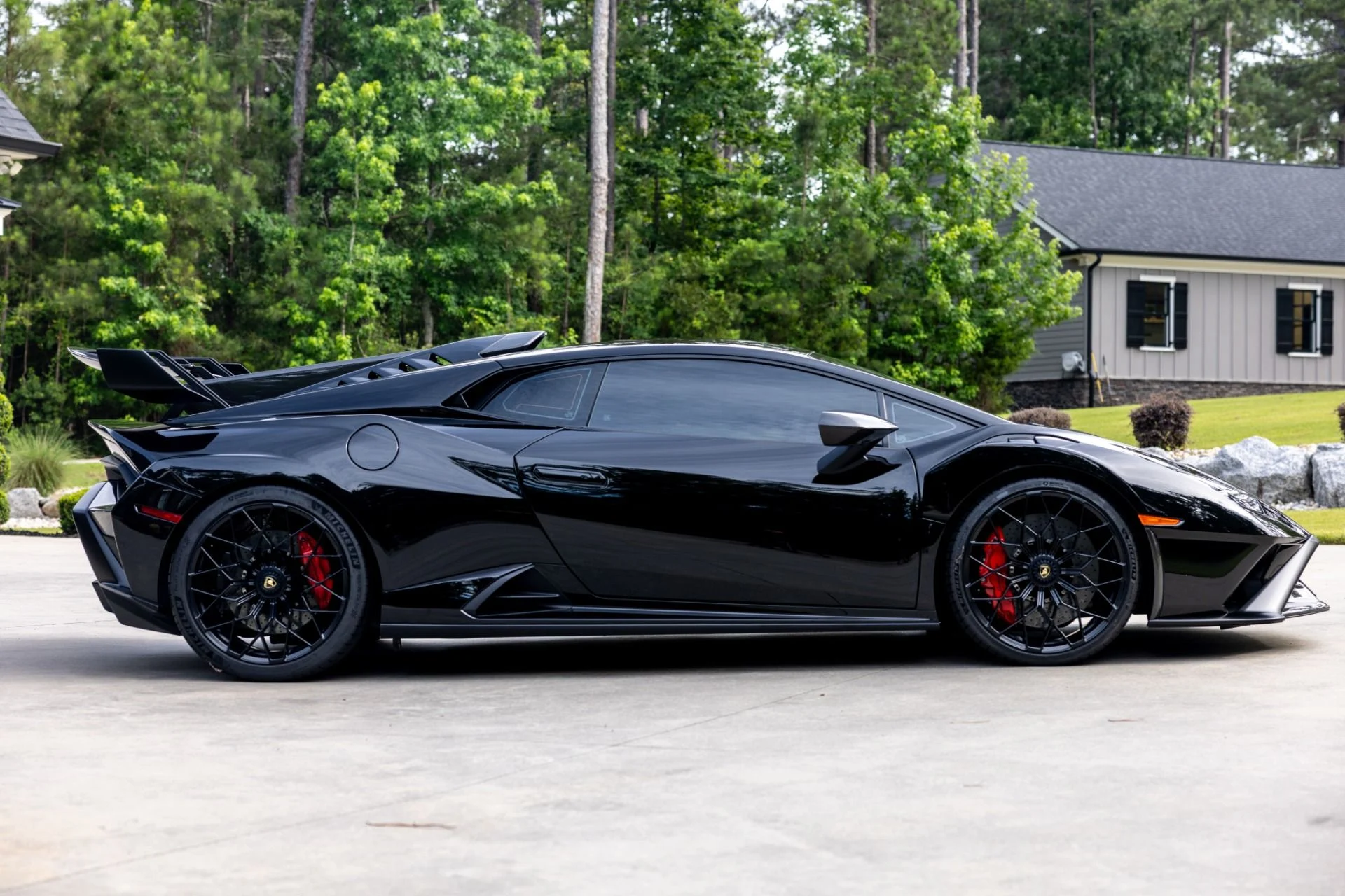mph006_3767545191_Used_2021_Lamborghini_Huracan_STO_1781723231_d1348b9f59