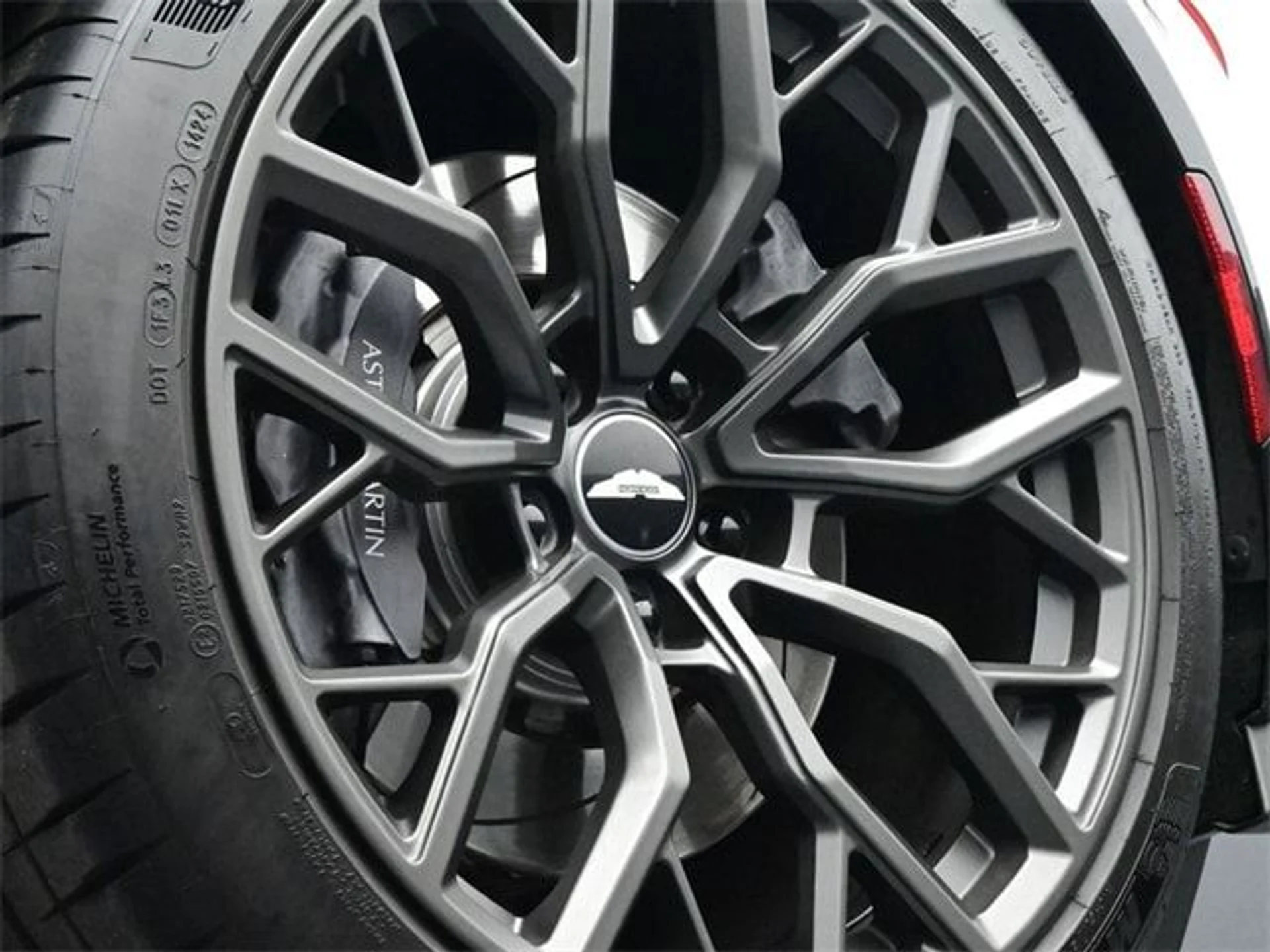 mph006_3771331265_45e678973371a6ea4e106b1a3397192ex_cfdbeb5190