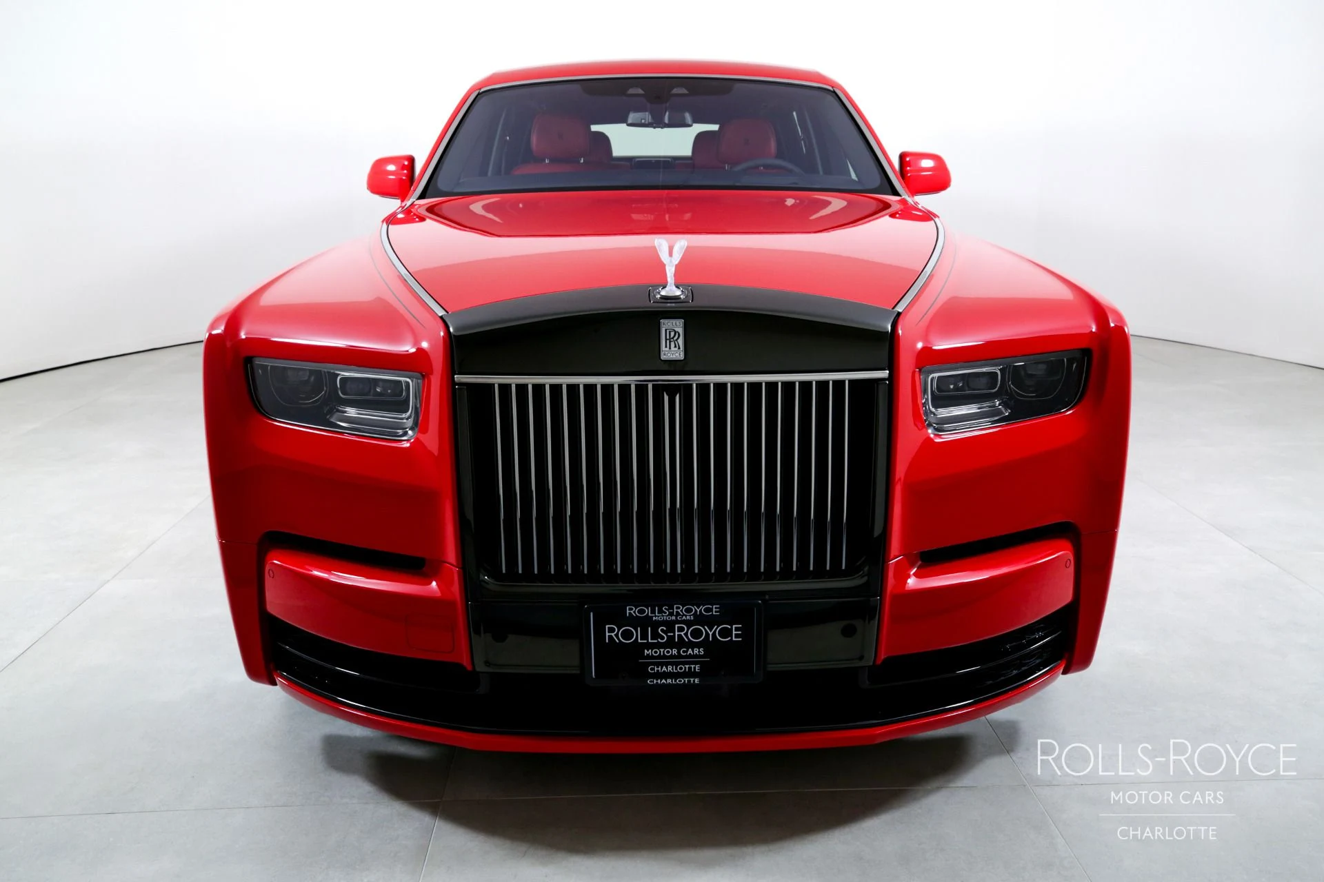 mph006_3776648589_Used_2024_Rolls_Royce_Phantom_EWB_1745331546_31d00b1262