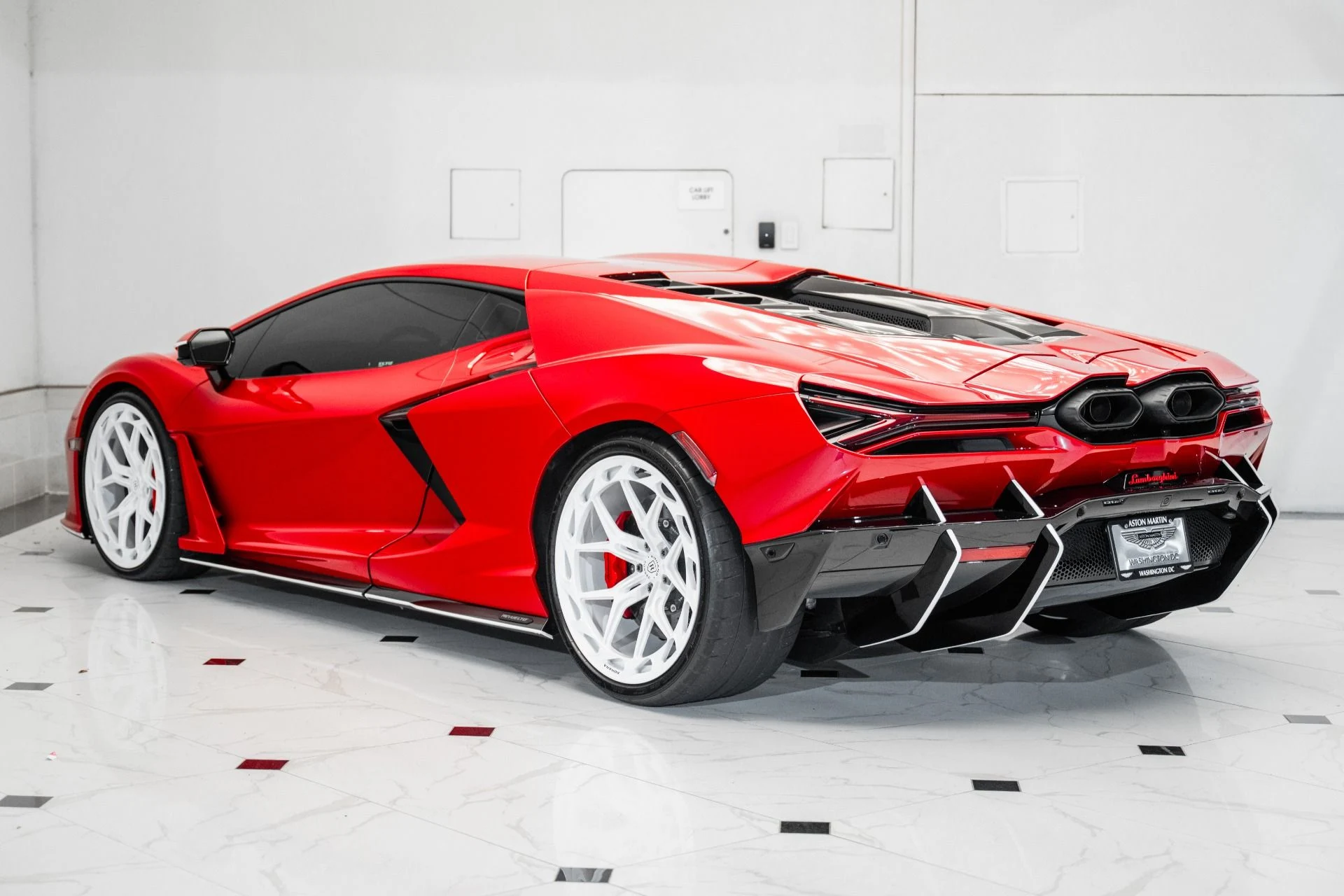 mph006_3785250520_Used_2024_Lamborghini_Revuelto_1754711013_4a27f44e1e