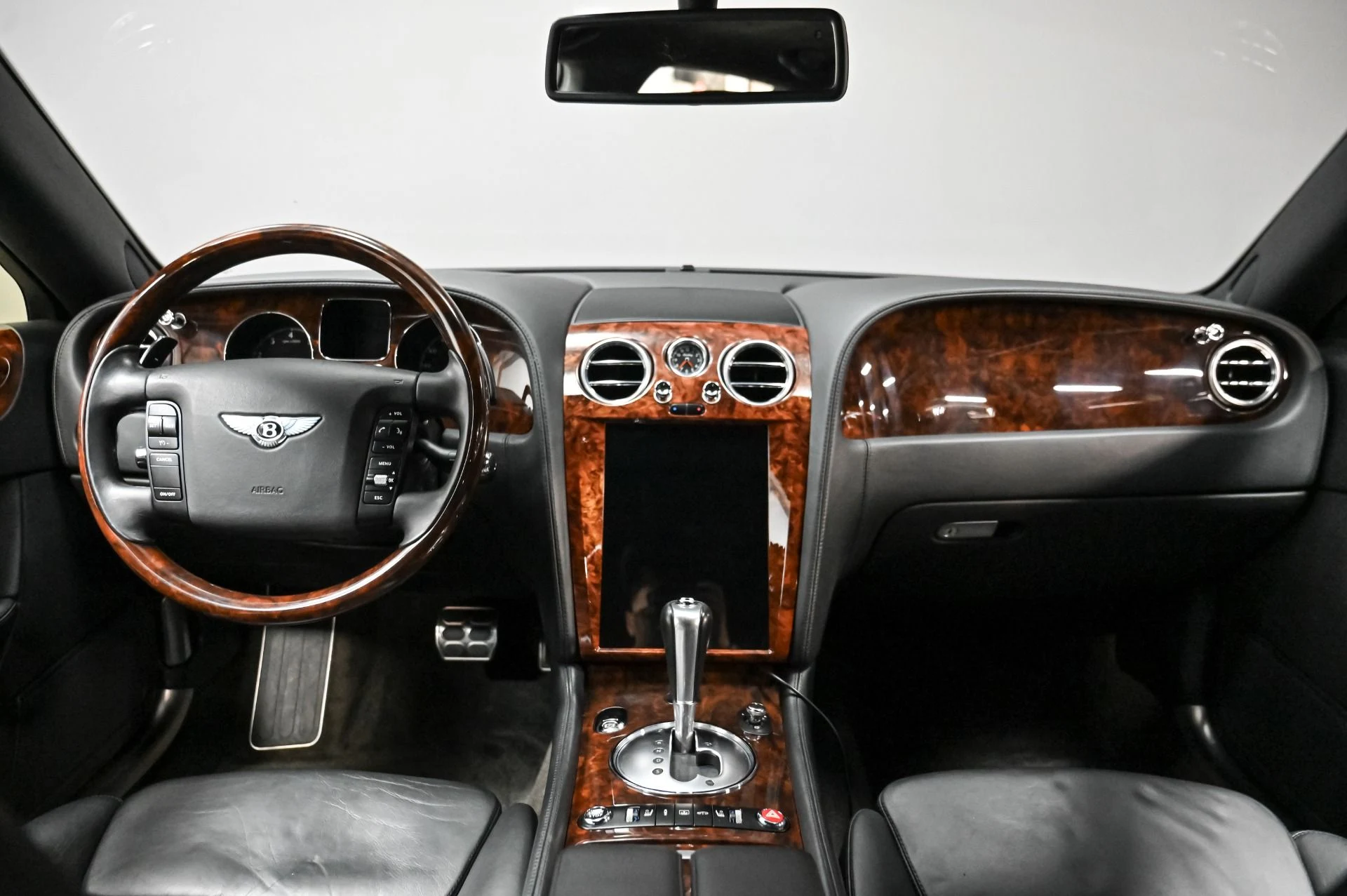 mph006_3787147828_Used_2006_Bentley_Continental_Flying_Spur_Base_1753818843_8c1d47257b