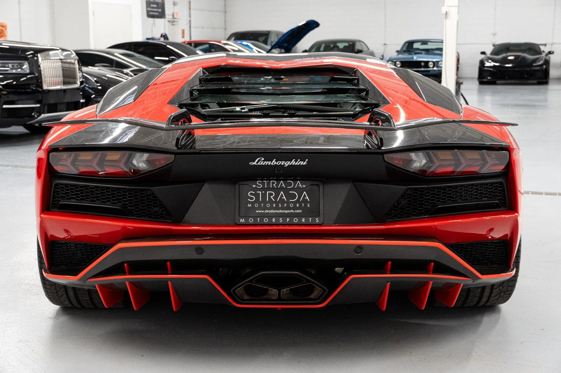 mph006_3790037579_Used_2018_Lamborghini_Aventador_LP_740_4_S_1772662889_8185115777