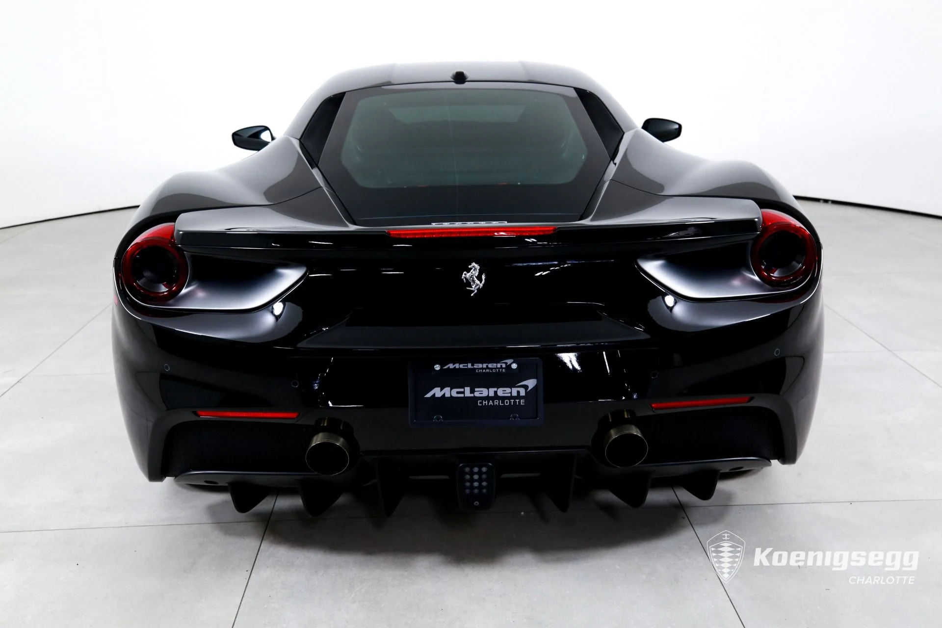 mph006_3791109293_Used_2017_Ferrari_488_GTB_1782494380_a8c6ffa657