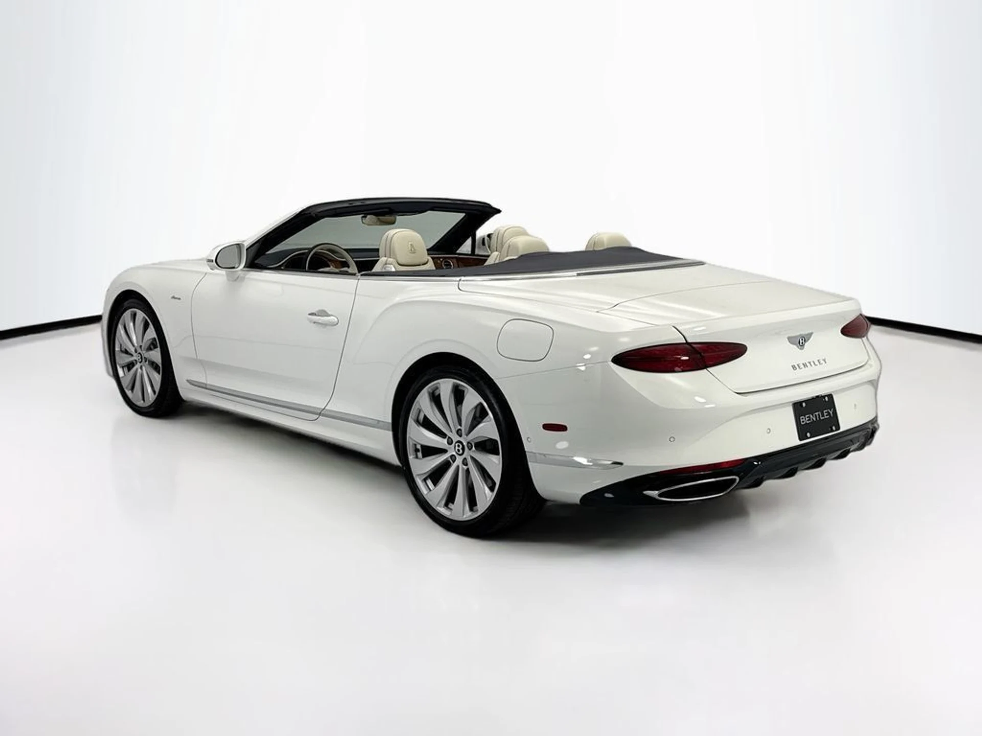 mph006_3798822763_new_2026_bentley_continental_gtc_8119_22995386_7_1024_cdcc67089e