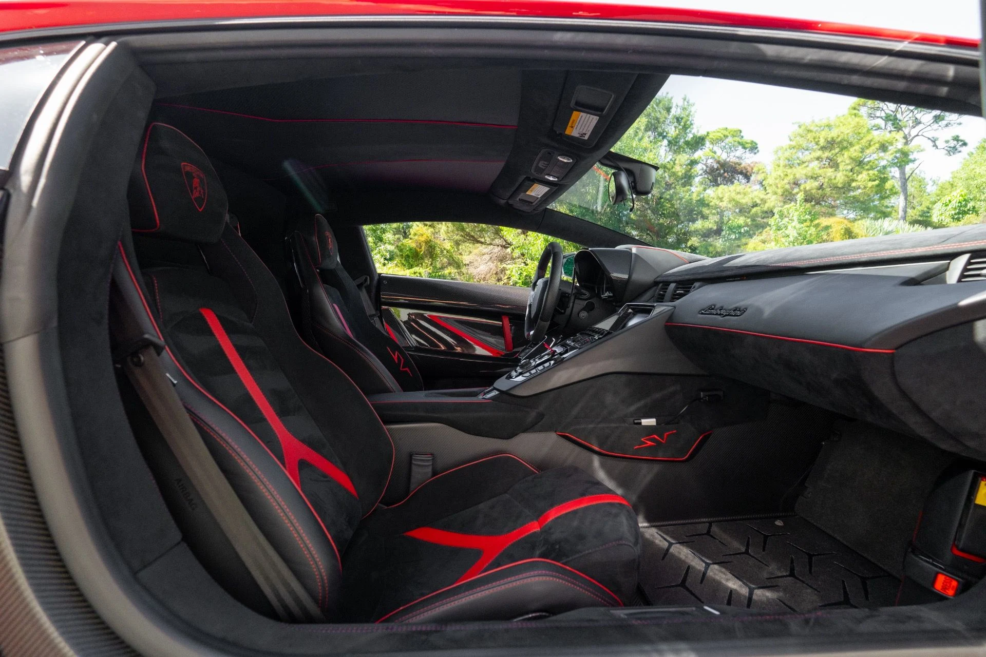 mph006_3801739564_Used_2016_Lamborghini_Aventador_LP_750_4_SV_1760392295_c9b199f444