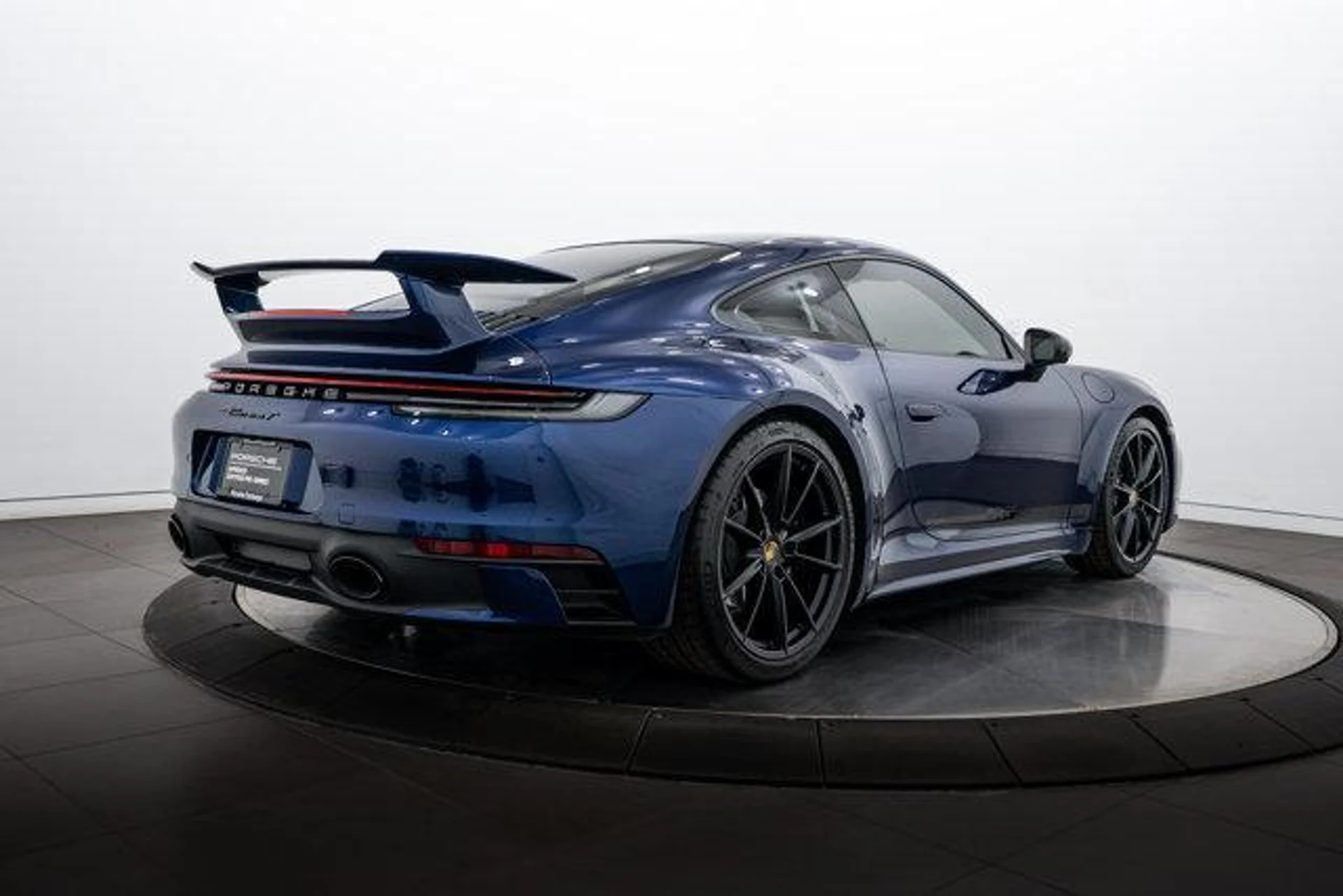 mph006_3808209494_p_ZNJV_Grh_Gk_J9_Wwc_gq_U929msnf_E_475143b065