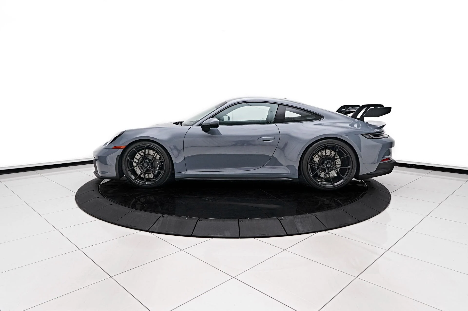 mph006_3825520814_Used_2023_Porsche_911_GT_3_1723305784_e00feba7d5