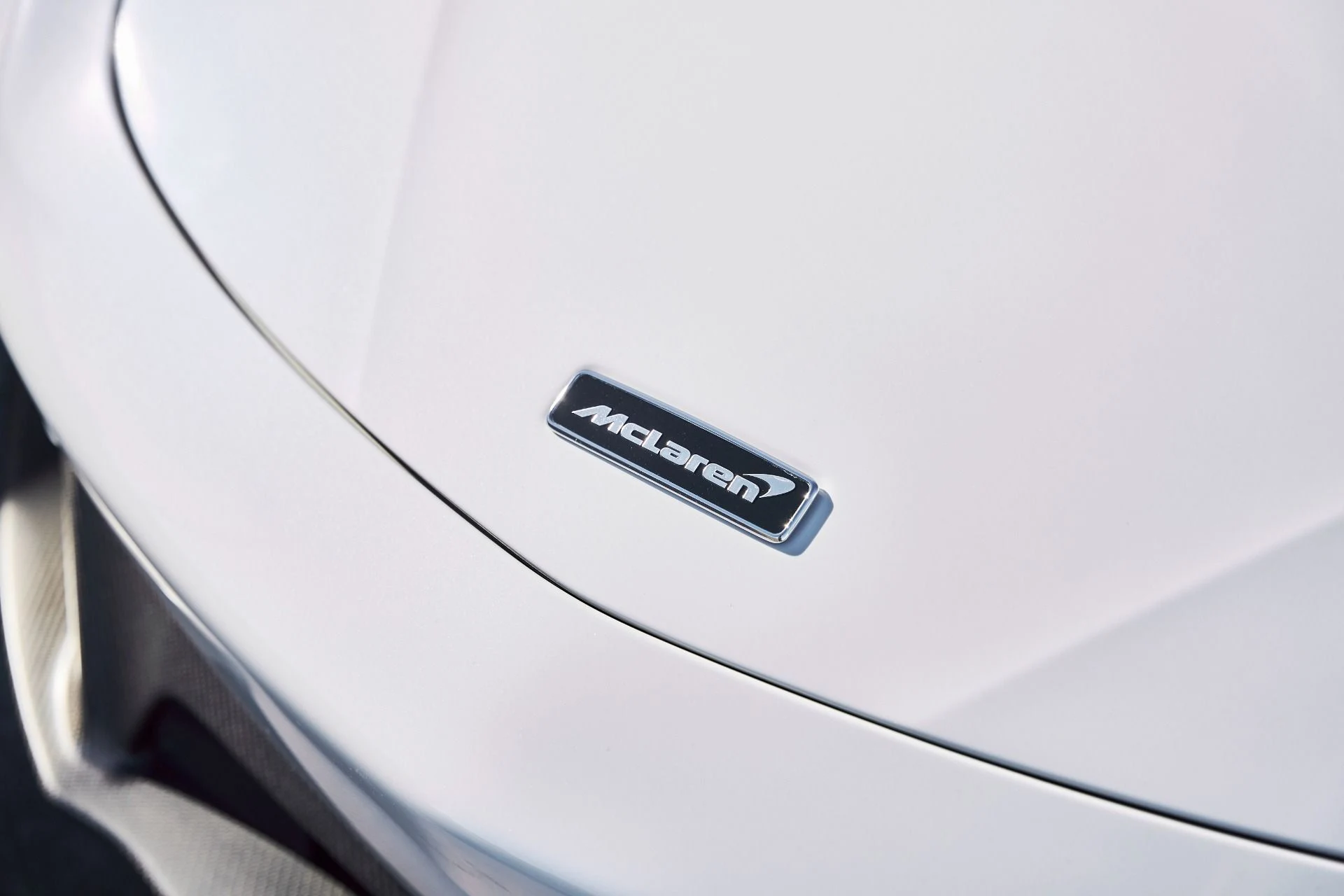 mph006_3843223699_Used_2023_Mc_Laren_Artura_1773773869_63371eb3c0