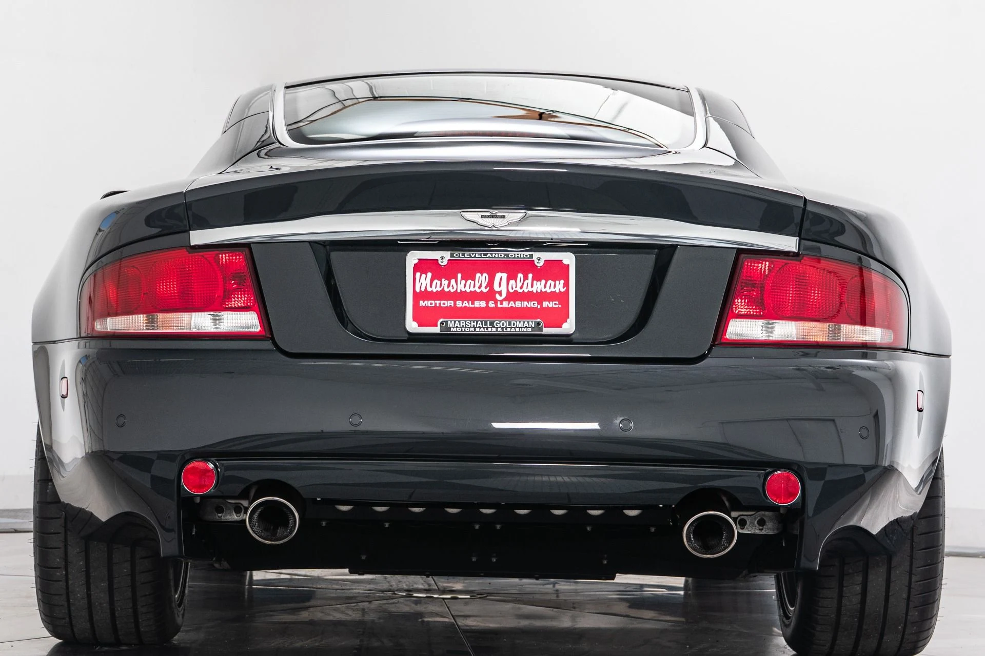 mph006_3846675941_Used_2003_Aston_Martin_VANQUISH_1754320407_db38f5279c