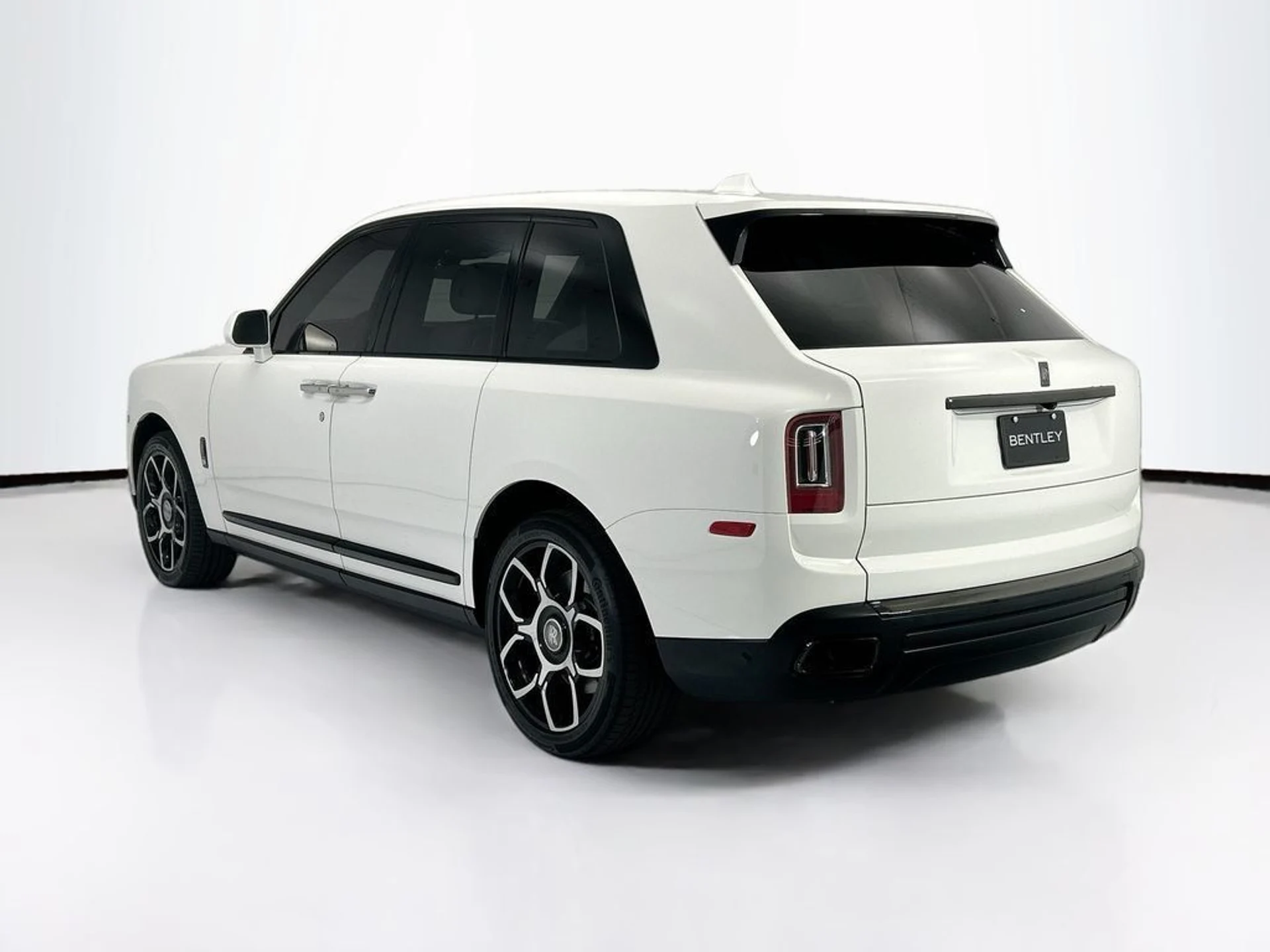 mph006_3850920905_used_2021_rolls_royce_cullinan_sportutility_8119_23020576_7_1024_a63d80721e