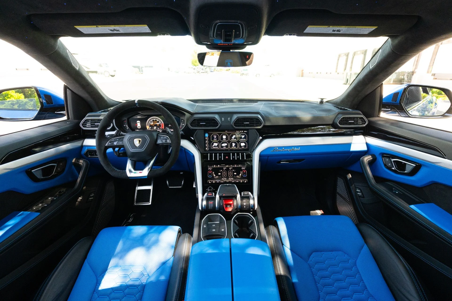 mph006_3853308691_Used_2019_Lamborghini_Urus_1781242066_06ec9bfeab