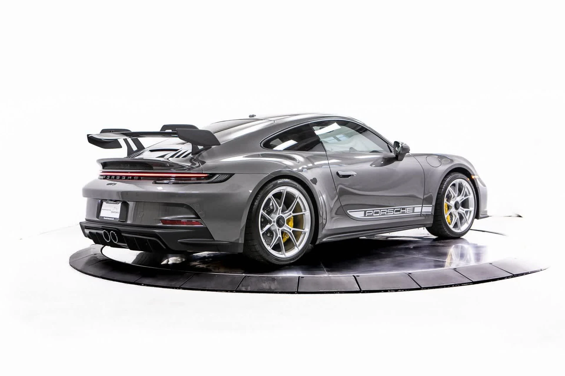 mph006_3861044933_20fce21af410932798bb96d557798d61x_8294616899