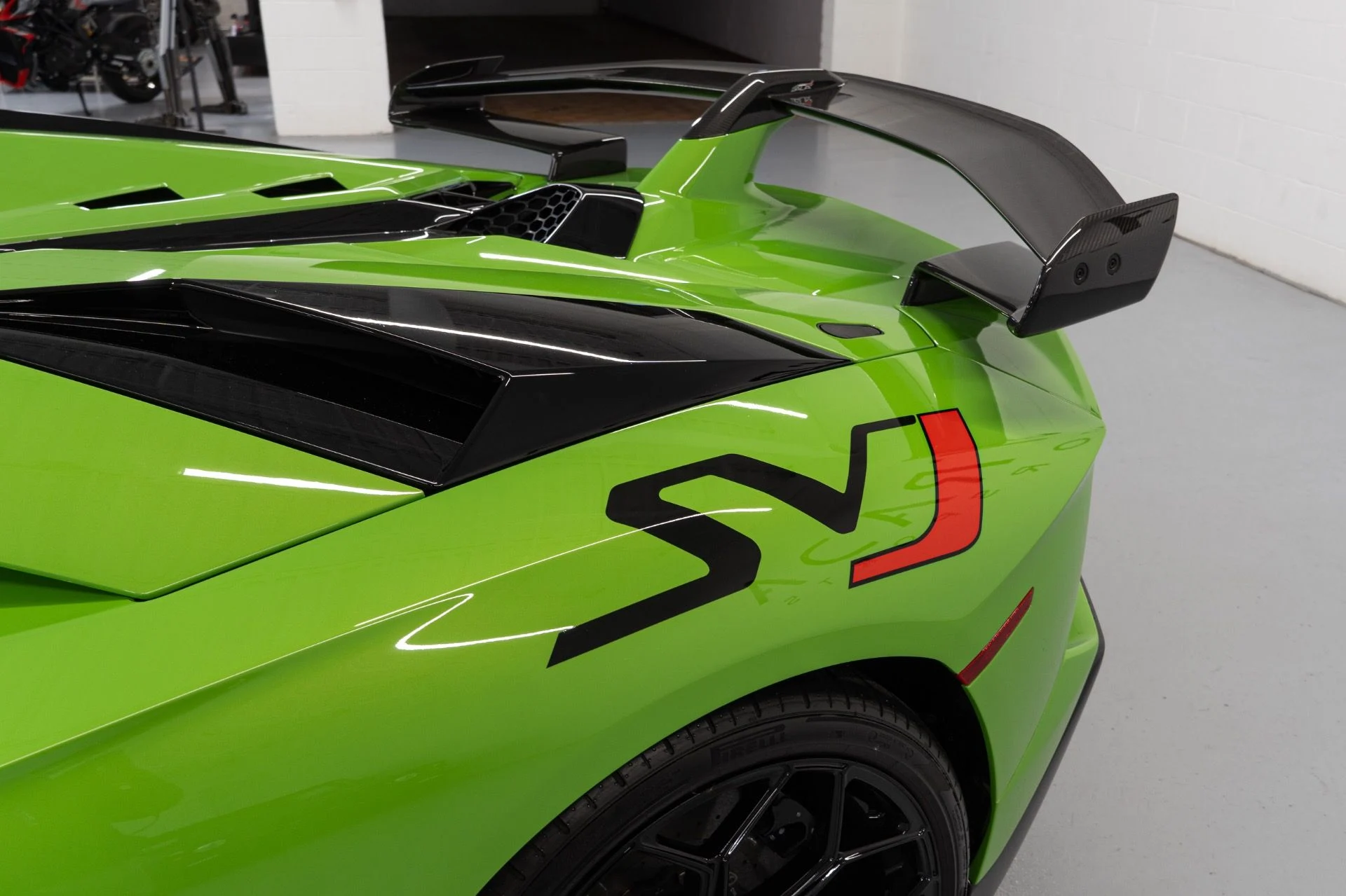 mph006_3867269334_Used_2021_Lamborghini_Aventador_LP_770_4_SVJ_1763584595_03f4d43032