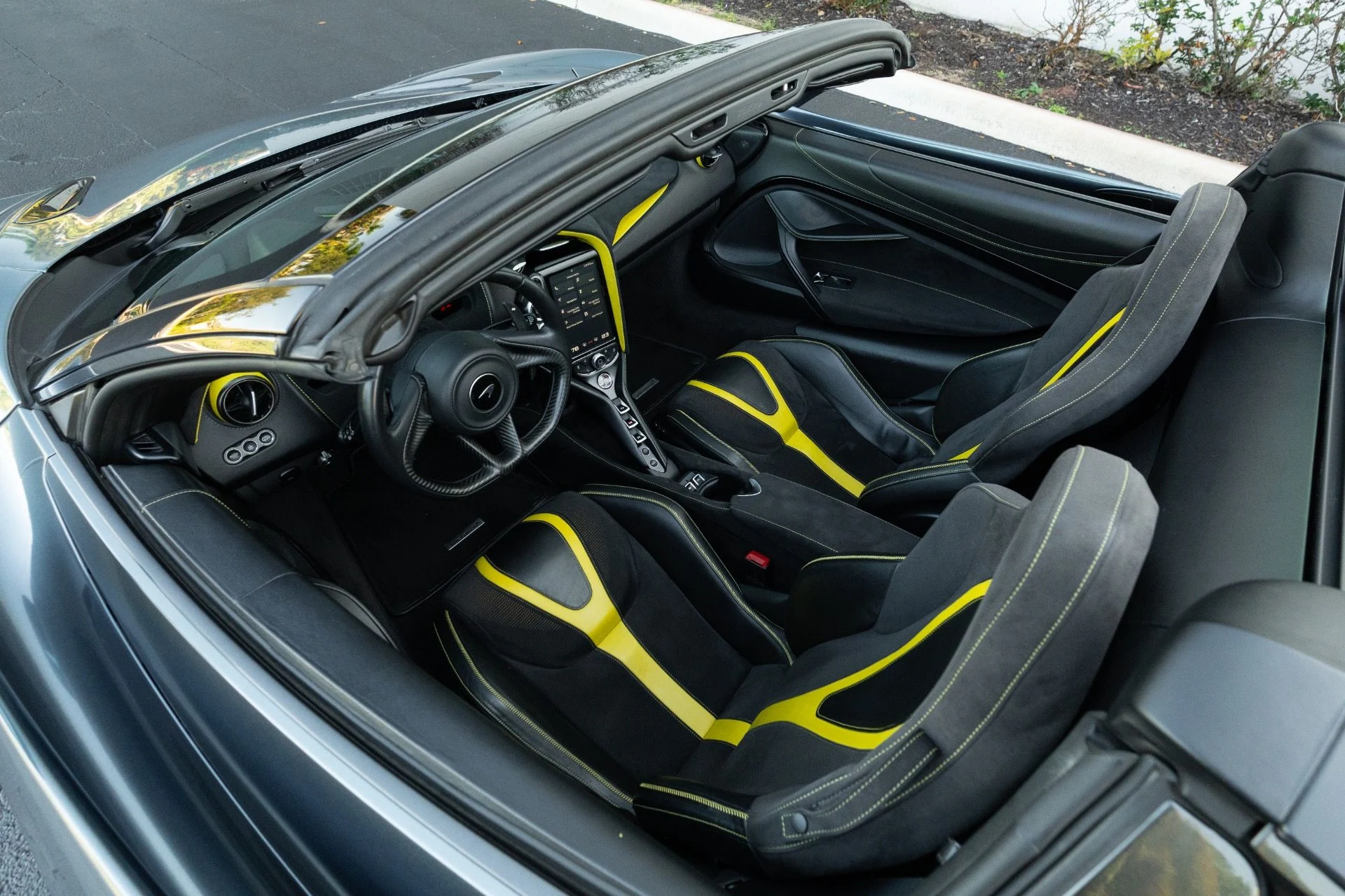 mph006_3869121329_Used_2020_Mc_Laren_720_S_Spider_1766779807_5ef849d607