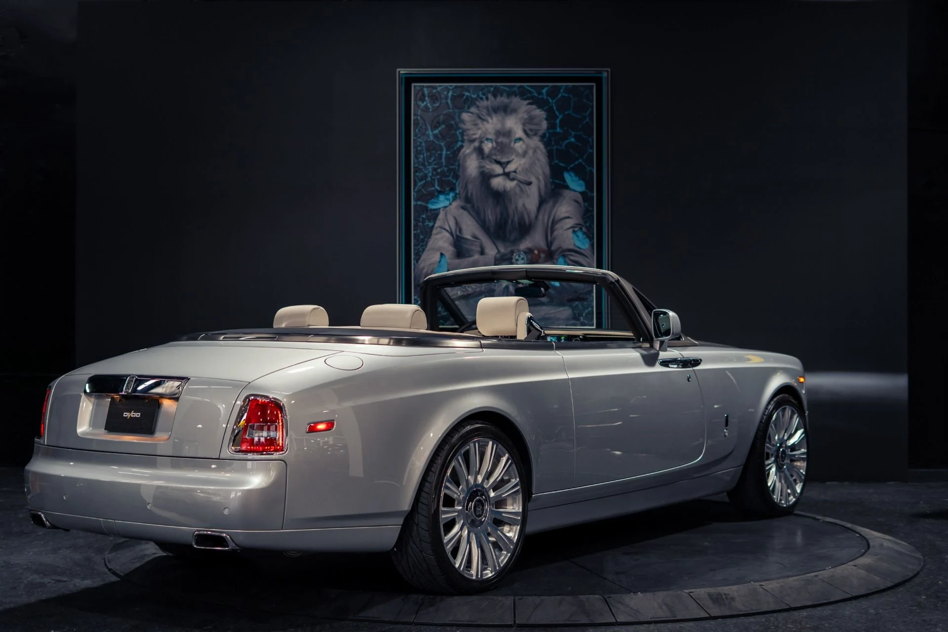 mph006_3870897791_Used_2014_Rolls_Royce_Phantom_Drophead_Coupe_1782854989_05bba1abc0
