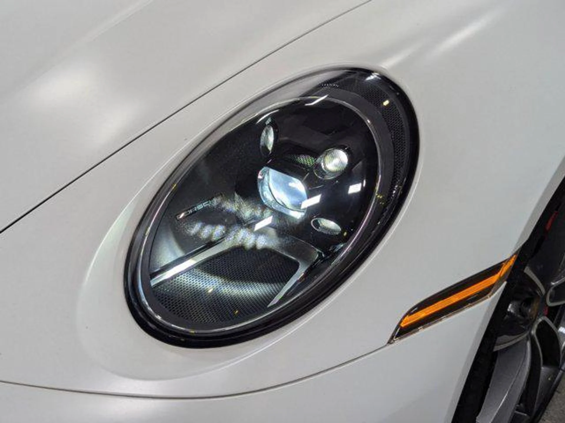 mph006_3876867646_flmv_IL_Kv6yi_W_To4_Yshn_Fb_F7_DT_1g_18e2cb426c